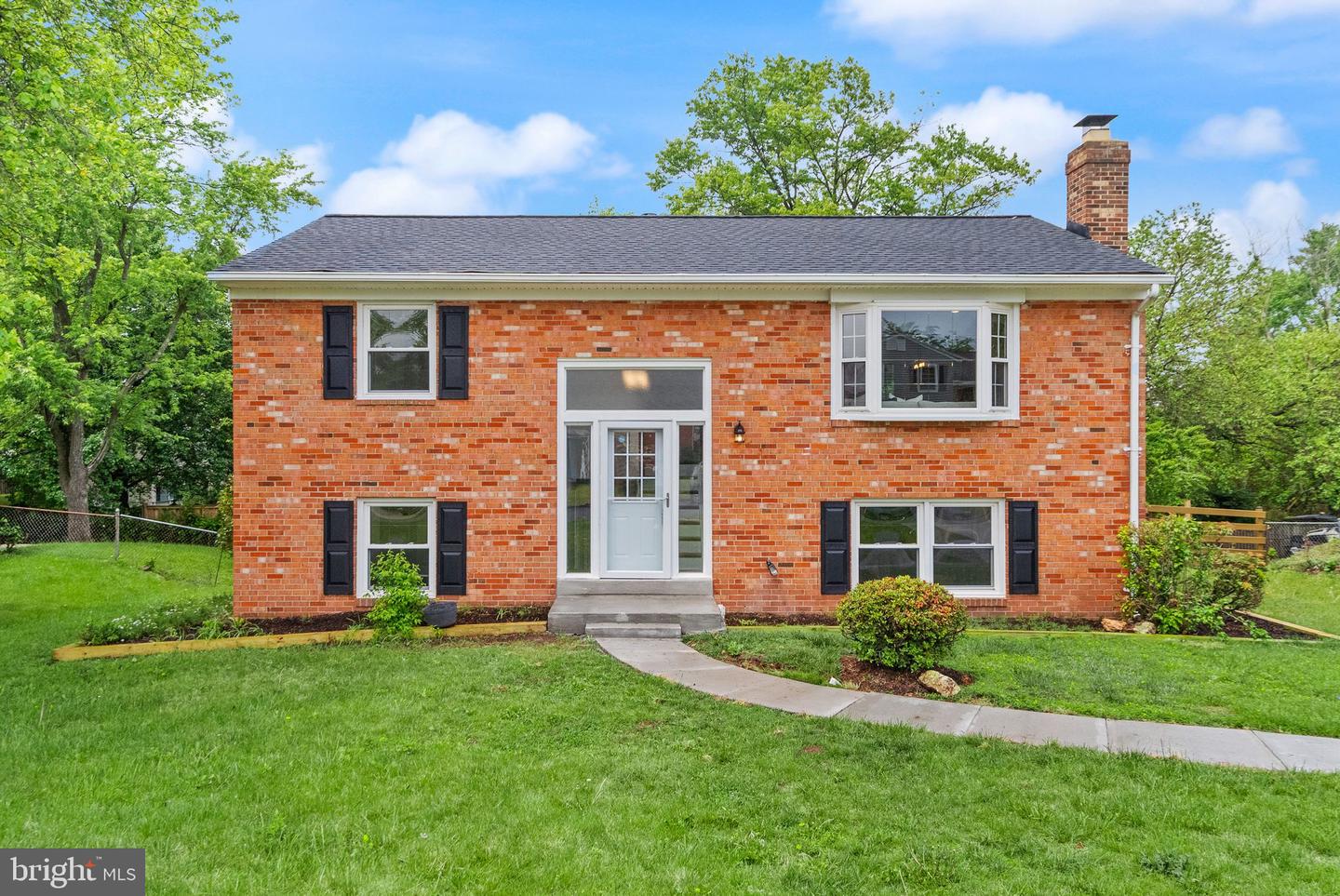 4010 MAPLETON DR, CHANTILLY, Virginia 20151, 4 Bedrooms Bedrooms, ,2 BathroomsBathrooms,Residential,For sale,4010 MAPLETON DR,VAFX2237588 MLS # VAFX2237588