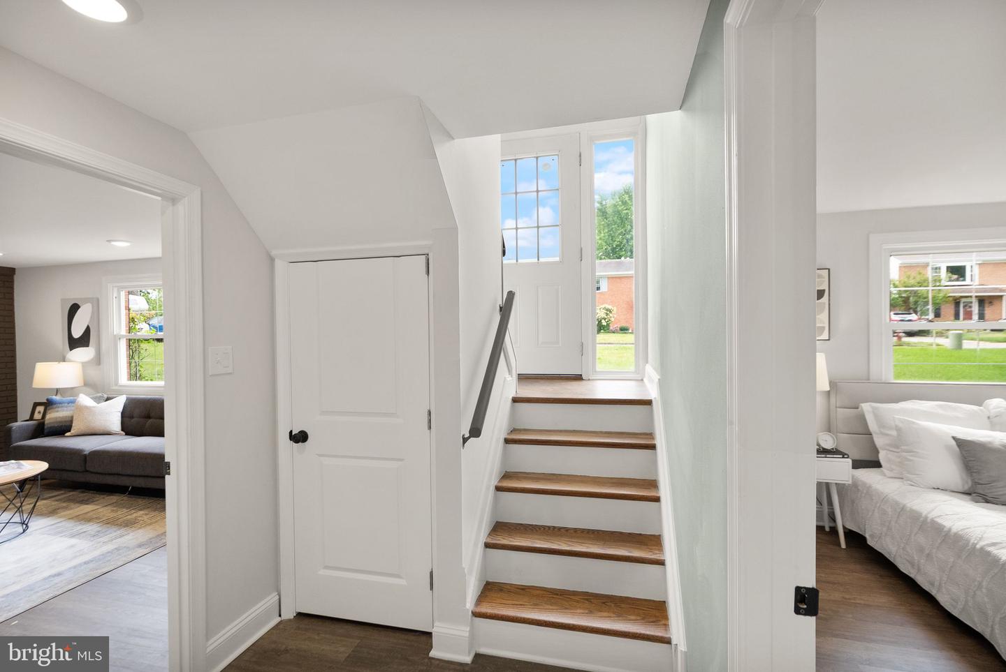4010 MAPLETON DR, CHANTILLY, Virginia 20151, 4 Bedrooms Bedrooms, ,2 BathroomsBathrooms,Residential,For sale,4010 MAPLETON DR,VAFX2237588 MLS # VAFX2237588
