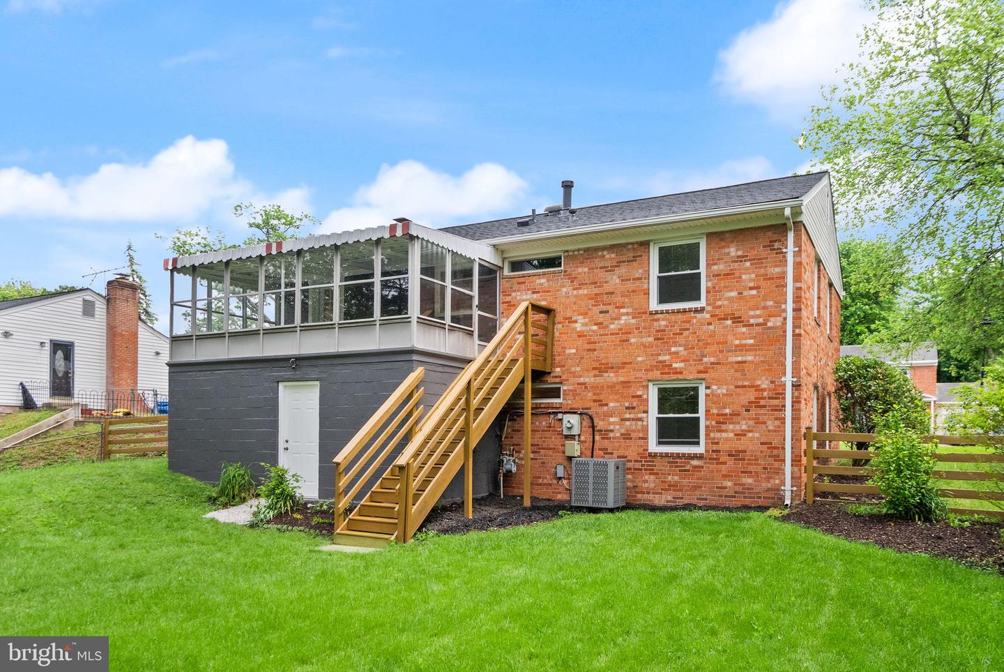 4010 MAPLETON DR, CHANTILLY, Virginia 20151, 4 Bedrooms Bedrooms, ,2 BathroomsBathrooms,Residential,For sale,4010 MAPLETON DR,VAFX2237588 MLS # VAFX2237588