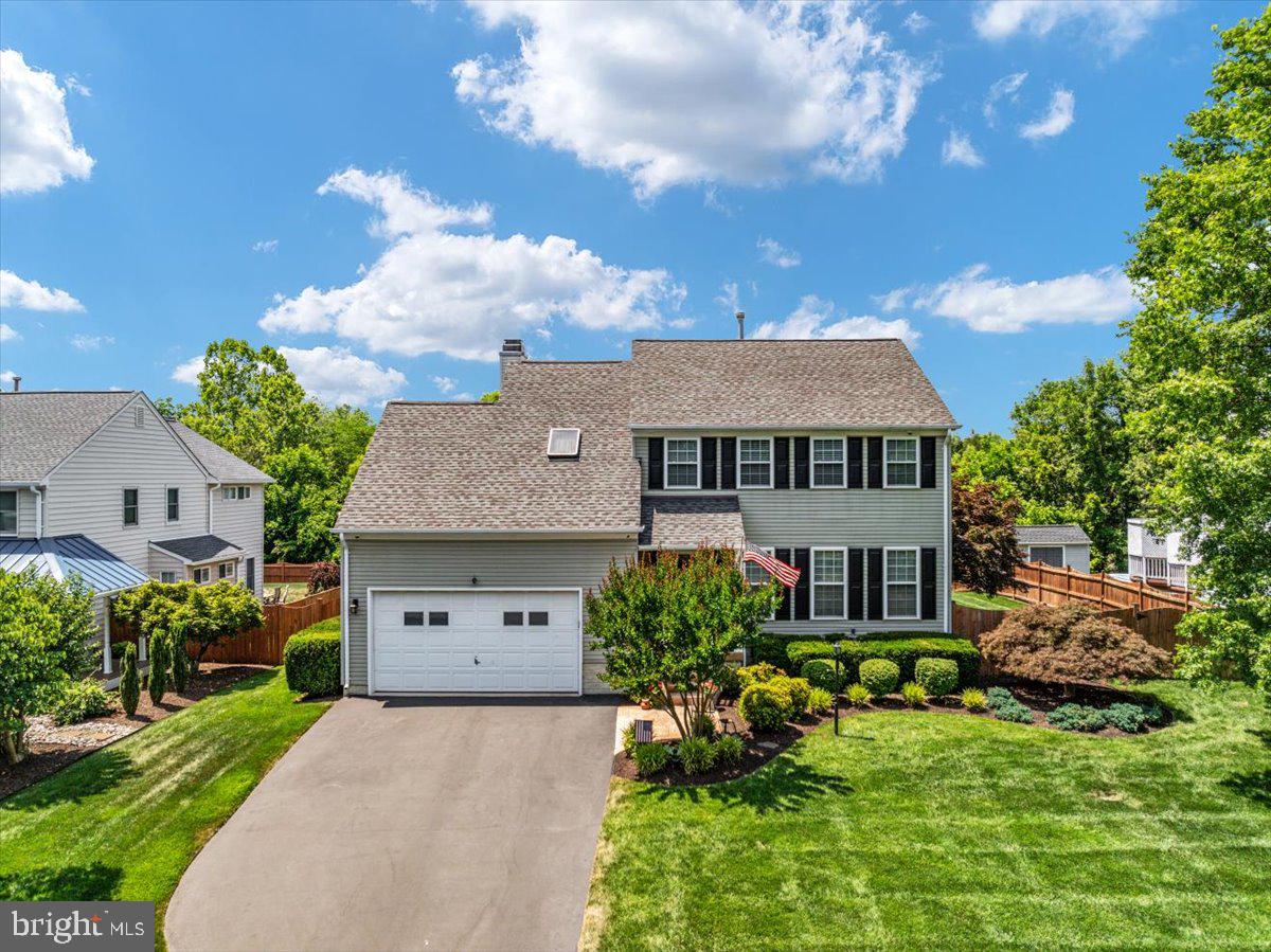 8236 SUNSET DR, MANASSAS, Virginia 20110, 4 Bedrooms Bedrooms, ,3 BathroomsBathrooms,Residential,For sale,8236 SUNSET DR,VAPW2093302 MLS # VAPW2093302