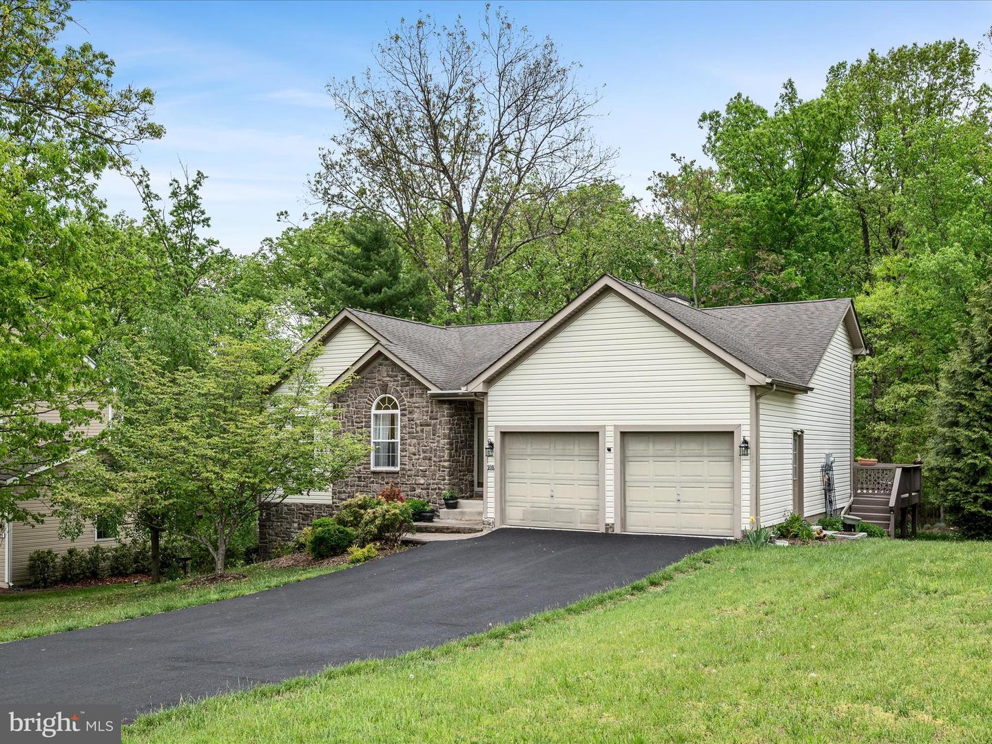 108 EAGLE DR, CROSS JUNCTION, Virginia 22625, 4 Bedrooms Bedrooms, ,3 BathroomsBathrooms,Residential,For sale,108 EAGLE DR,VAFV2033748 MLS # VAFV2033748