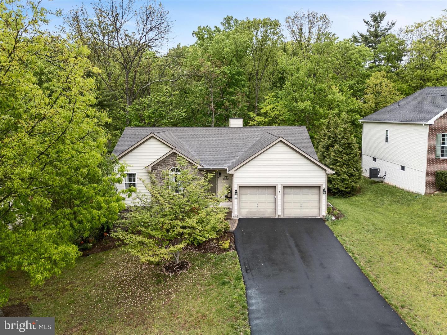 108 EAGLE DR, CROSS JUNCTION, Virginia 22625, 4 Bedrooms Bedrooms, ,3 BathroomsBathrooms,Residential,For sale,108 EAGLE DR,VAFV2033748 MLS # VAFV2033748