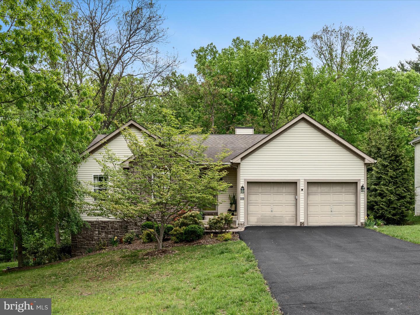 108 EAGLE DR, CROSS JUNCTION, Virginia 22625, 4 Bedrooms Bedrooms, ,3 BathroomsBathrooms,Residential,For sale,108 EAGLE DR,VAFV2033748 MLS # VAFV2033748