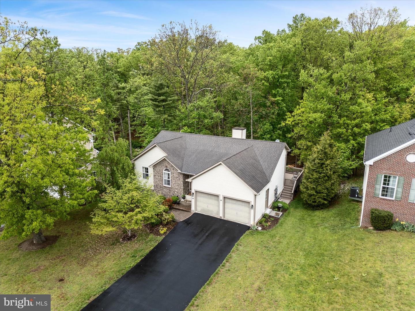 108 EAGLE DR, CROSS JUNCTION, Virginia 22625, 4 Bedrooms Bedrooms, ,3 BathroomsBathrooms,Residential,For sale,108 EAGLE DR,VAFV2033748 MLS # VAFV2033748
