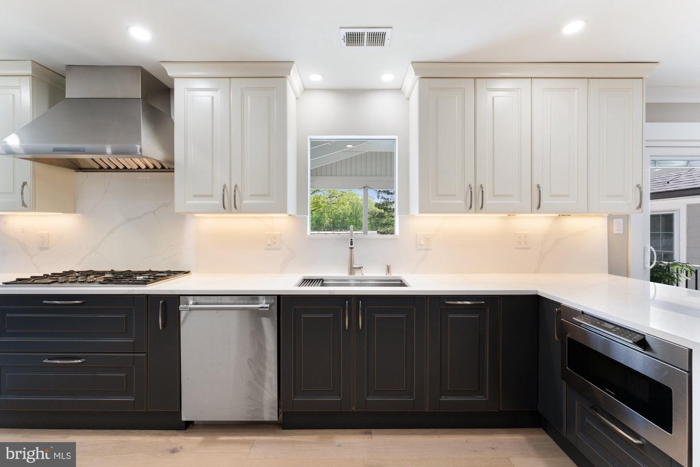 3105 SAVOY DR, FAIRFAX, Virginia 22031, 5 Bedrooms Bedrooms, ,3 BathroomsBathrooms,Residential,For sale,3105 SAVOY DR,VAFX2237054 MLS # VAFX2237054