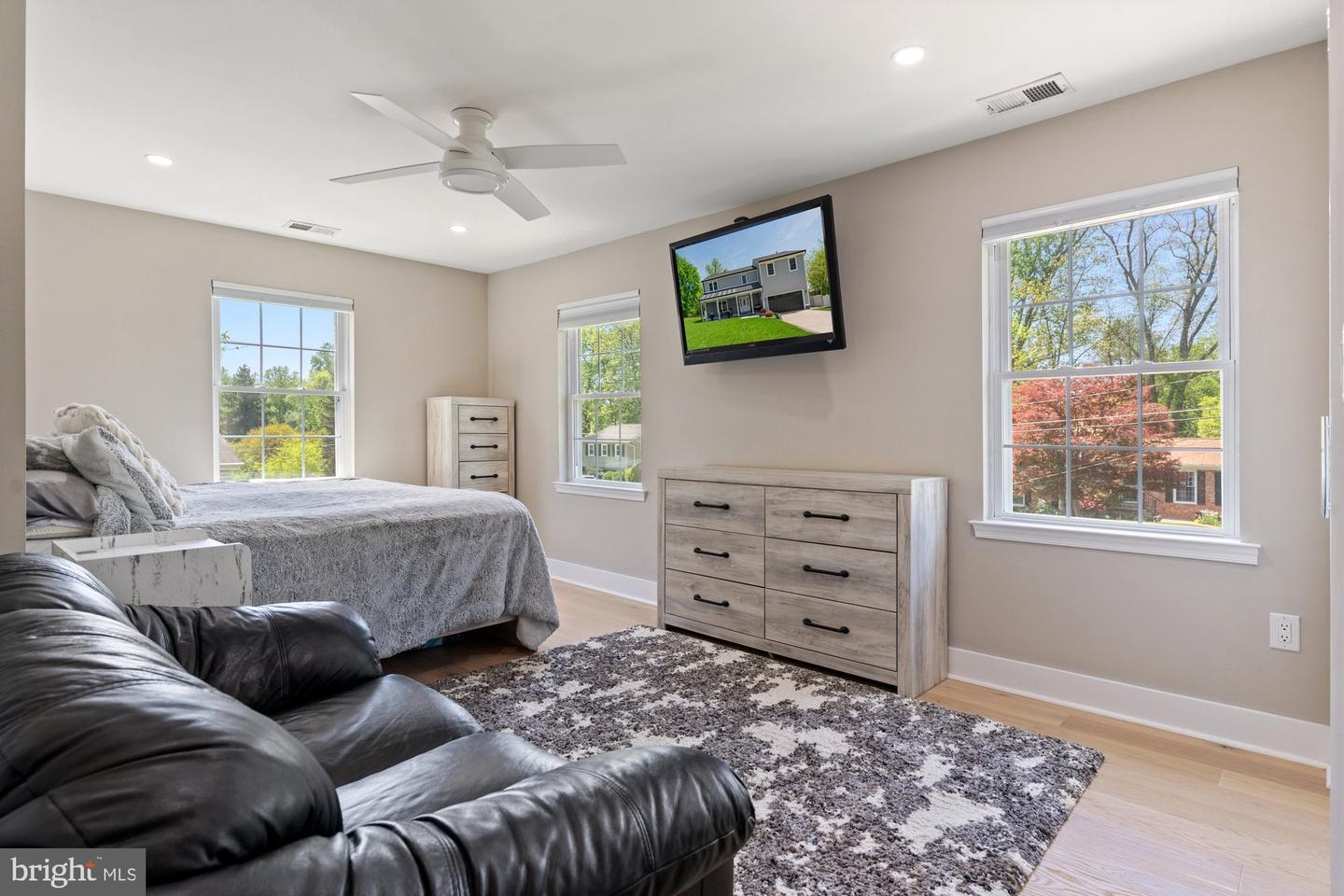 3105 SAVOY DR, FAIRFAX, Virginia 22031, 5 Bedrooms Bedrooms, ,3 BathroomsBathrooms,Residential,For sale,3105 SAVOY DR,VAFX2237054 MLS # VAFX2237054