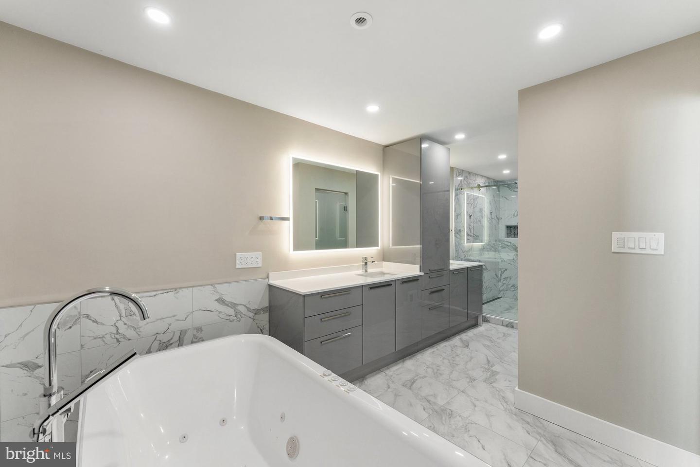 3105 SAVOY DR, FAIRFAX, Virginia 22031, 5 Bedrooms Bedrooms, ,3 BathroomsBathrooms,Residential,For sale,3105 SAVOY DR,VAFX2237054 MLS # VAFX2237054