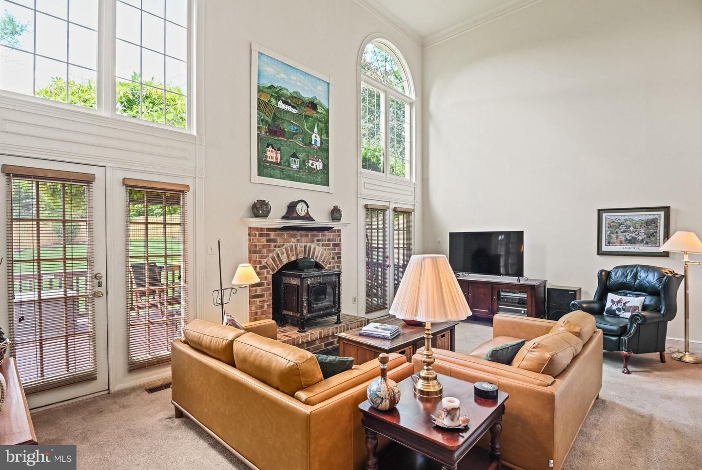 431 WEST CT NW, VIENNA, Virginia 22180, 4 Bedrooms Bedrooms, ,4 BathroomsBathrooms,Residential,For sale,431 WEST CT NW,VAFX2237078 MLS # VAFX2237078