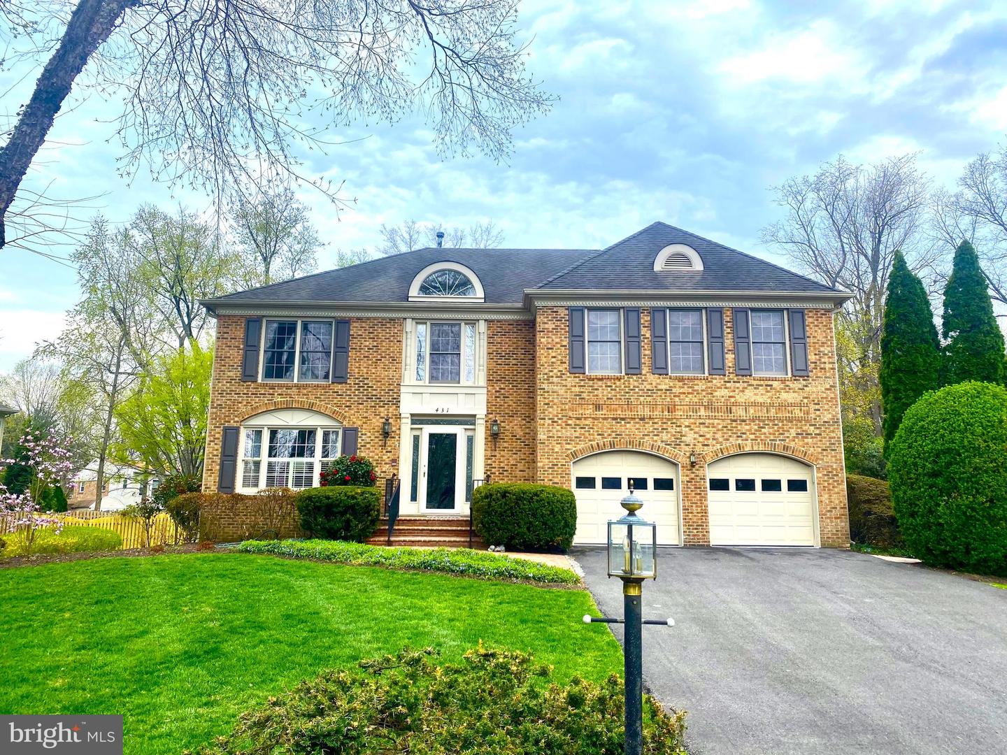 431 WEST CT NW, VIENNA, Virginia 22180, 4 Bedrooms Bedrooms, ,4 BathroomsBathrooms,Residential,For sale,431 WEST CT NW,VAFX2237078 MLS # VAFX2237078