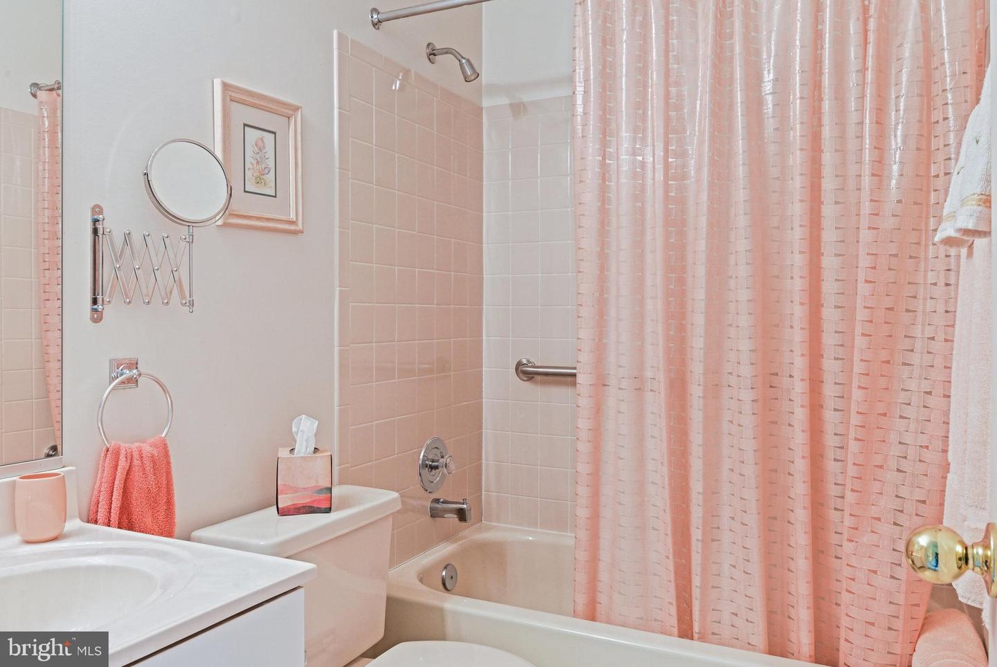 431 WEST CT NW, VIENNA, Virginia 22180, 4 Bedrooms Bedrooms, ,4 BathroomsBathrooms,Residential,For sale,431 WEST CT NW,VAFX2237078 MLS # VAFX2237078