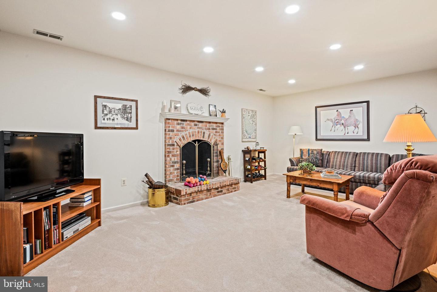 431 WEST CT NW, VIENNA, Virginia 22180, 4 Bedrooms Bedrooms, ,4 BathroomsBathrooms,Residential,For sale,431 WEST CT NW,VAFX2237078 MLS # VAFX2237078