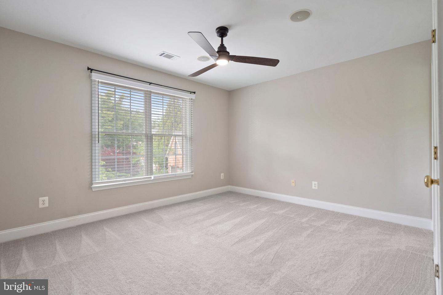 15077 SYCAMORE HILLS PL, HAYMARKET, Virginia 20169, 4 Bedrooms Bedrooms, ,3 BathroomsBathrooms,Residential,For sale,15077 SYCAMORE HILLS PL,VAPW2093328 MLS # VAPW2093328