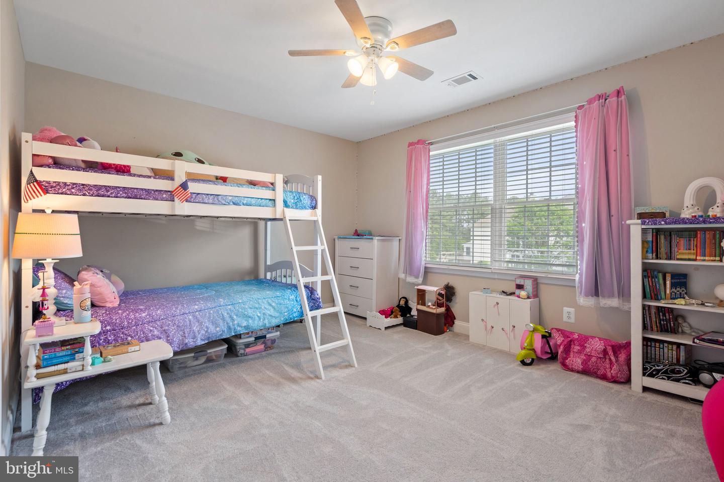 15077 SYCAMORE HILLS PL, HAYMARKET, Virginia 20169, 4 Bedrooms Bedrooms, ,3 BathroomsBathrooms,Residential,For sale,15077 SYCAMORE HILLS PL,VAPW2093328 MLS # VAPW2093328