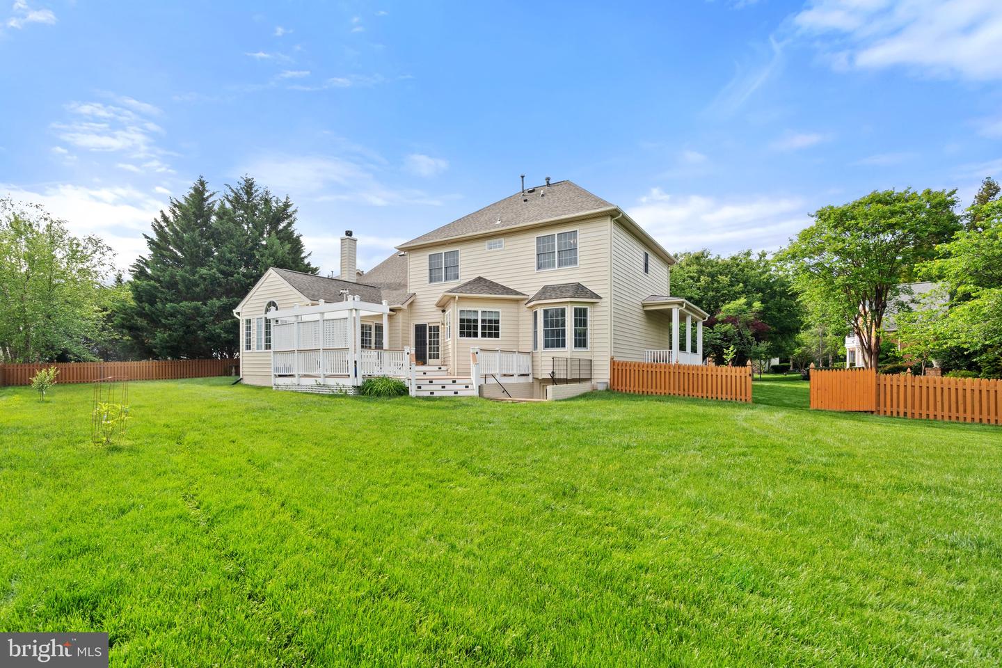 15077 SYCAMORE HILLS PL, HAYMARKET, Virginia 20169, 4 Bedrooms Bedrooms, ,3 BathroomsBathrooms,Residential,For sale,15077 SYCAMORE HILLS PL,VAPW2093328 MLS # VAPW2093328