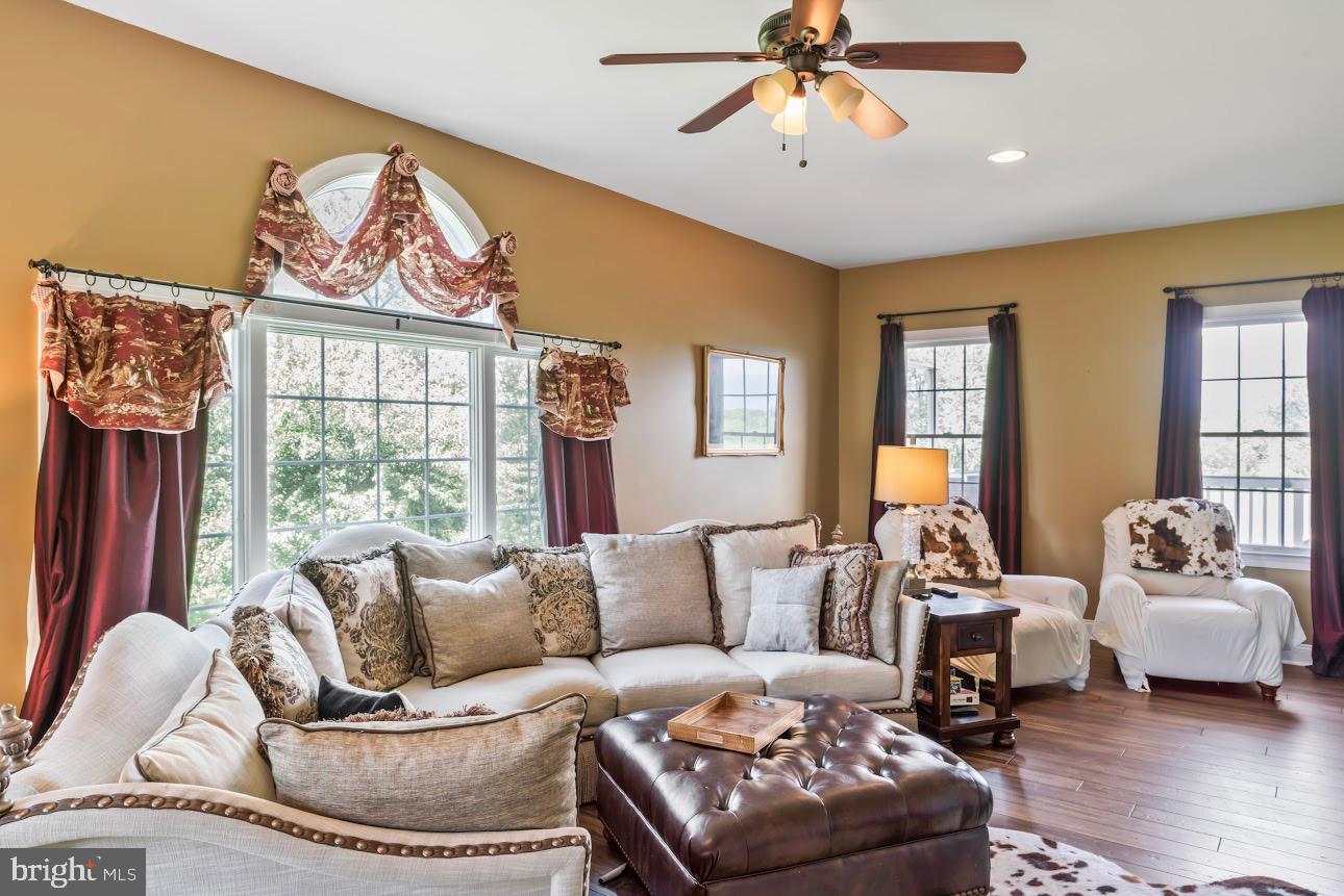 41113 CANONGATE DR, LEESBURG, Virginia 20175, 7 Bedrooms Bedrooms, ,6 BathroomsBathrooms,Residential,For sale,41113 CANONGATE DR,VALO2095048 MLS # VALO2095048