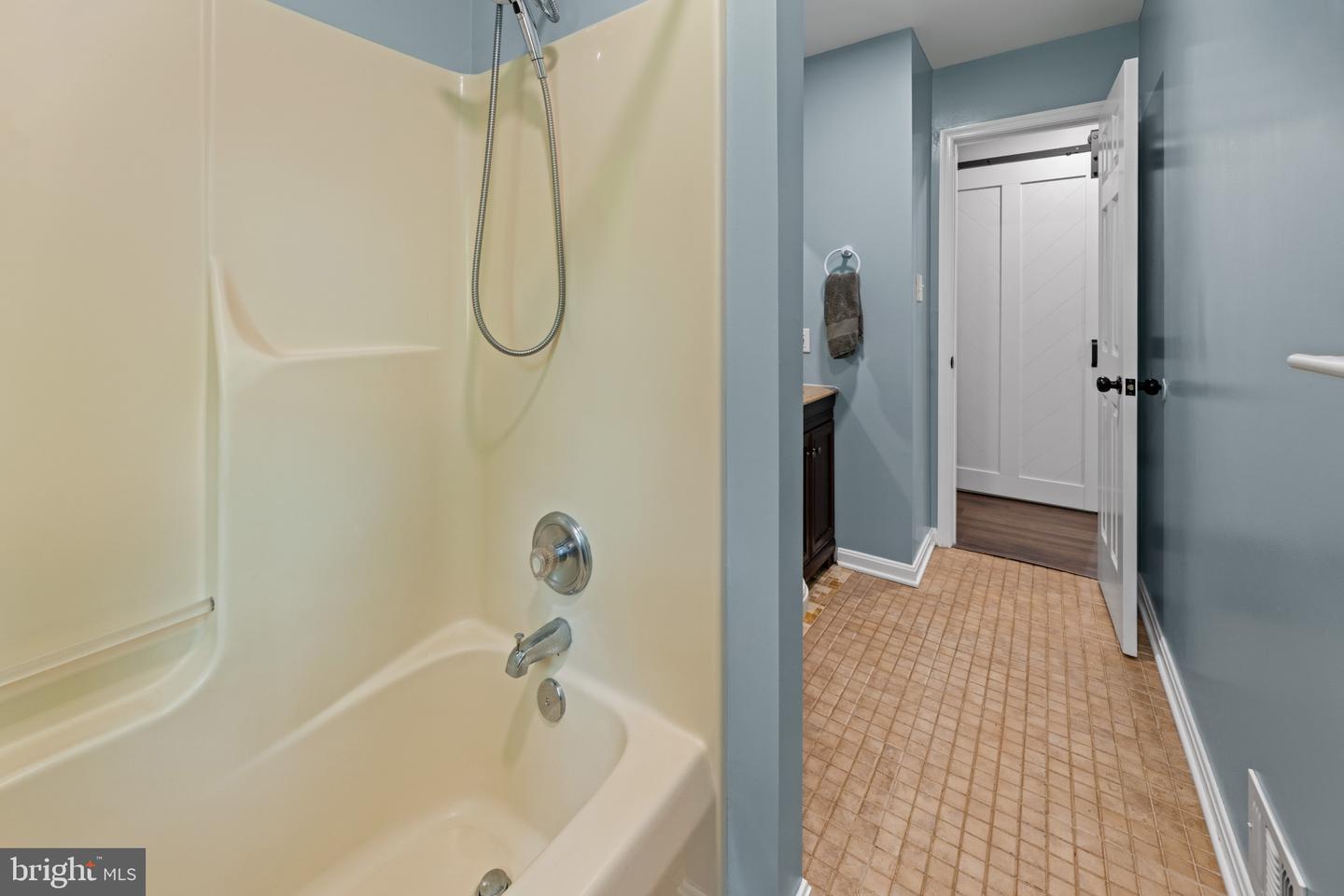 8973 ROUND TOP RD, MANASSAS, Virginia 20112, 3 Bedrooms Bedrooms, ,3 BathroomsBathrooms,Residential,For sale,8973 ROUND TOP RD,VAPW2093402 MLS # VAPW2093402