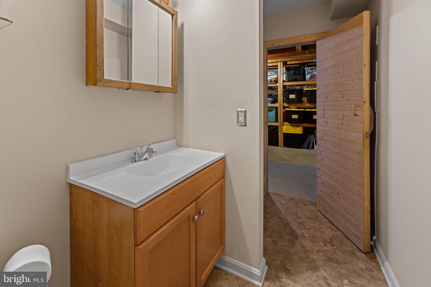 8973 ROUND TOP RD, MANASSAS, Virginia 20112, 3 Bedrooms Bedrooms, ,3 BathroomsBathrooms,Residential,For sale,8973 ROUND TOP RD,VAPW2093402 MLS # VAPW2093402