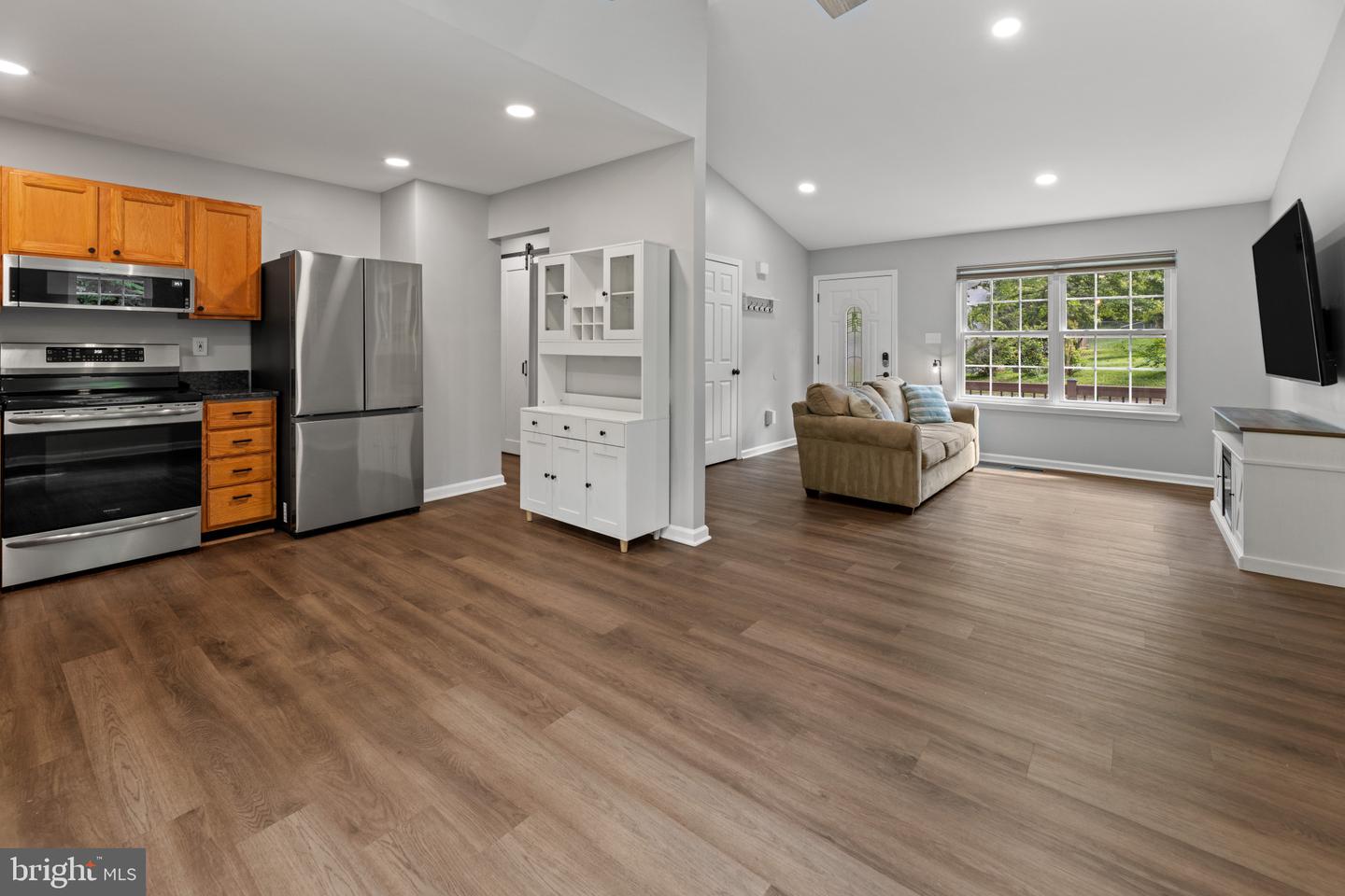 8973 ROUND TOP RD, MANASSAS, Virginia 20112, 3 Bedrooms Bedrooms, ,3 BathroomsBathrooms,Residential,For sale,8973 ROUND TOP RD,VAPW2093402 MLS # VAPW2093402