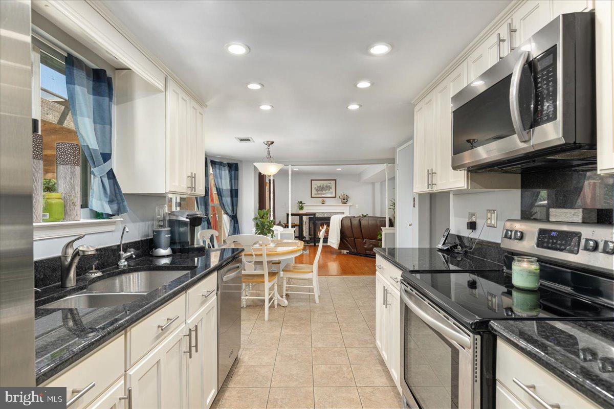 5515 DUNSMORE RD, ALEXANDRIA, Virginia 22315, 4 Bedrooms Bedrooms, ,2 BathroomsBathrooms,Residential,For sale,5515 DUNSMORE RD,VAFX2237540 MLS # VAFX2237540