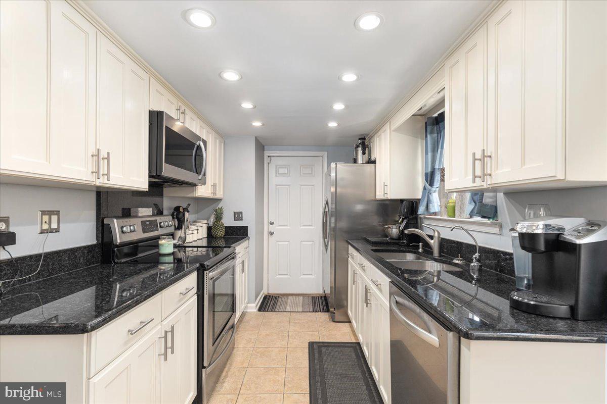 5515 DUNSMORE RD, ALEXANDRIA, Virginia 22315, 4 Bedrooms Bedrooms, ,2 BathroomsBathrooms,Residential,For sale,5515 DUNSMORE RD,VAFX2237540 MLS # VAFX2237540