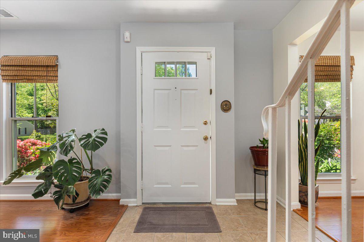 5515 DUNSMORE RD, ALEXANDRIA, Virginia 22315, 4 Bedrooms Bedrooms, ,2 BathroomsBathrooms,Residential,For sale,5515 DUNSMORE RD,VAFX2237540 MLS # VAFX2237540