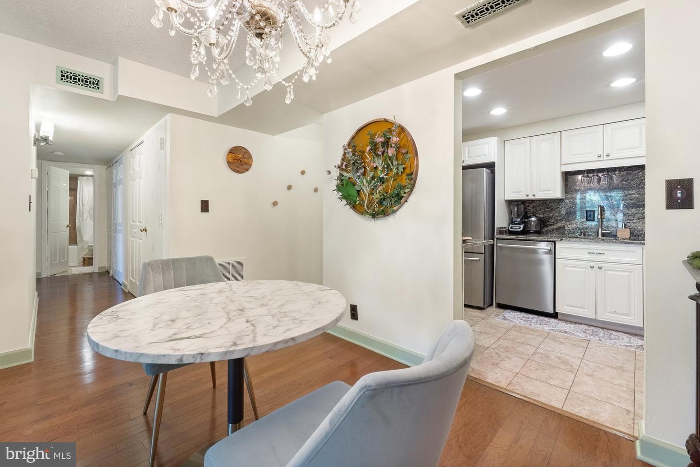 7651 TREMAYNE PL #207, MCLEAN, Virginia 22102, 2 Bedrooms Bedrooms, ,1 BathroomBathrooms,Residential,For sale,7651 TREMAYNE PL #207,VAFX2237052 MLS # VAFX2237052