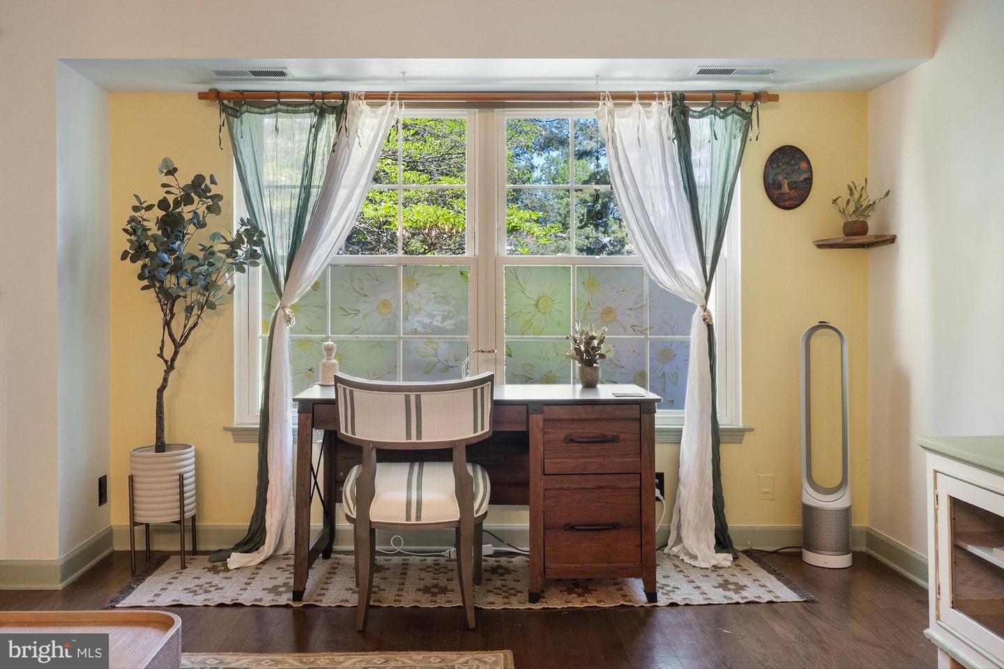 7651 TREMAYNE PL #207, MCLEAN, Virginia 22102, 2 Bedrooms Bedrooms, ,1 BathroomBathrooms,Residential,For sale,7651 TREMAYNE PL #207,VAFX2237052 MLS # VAFX2237052