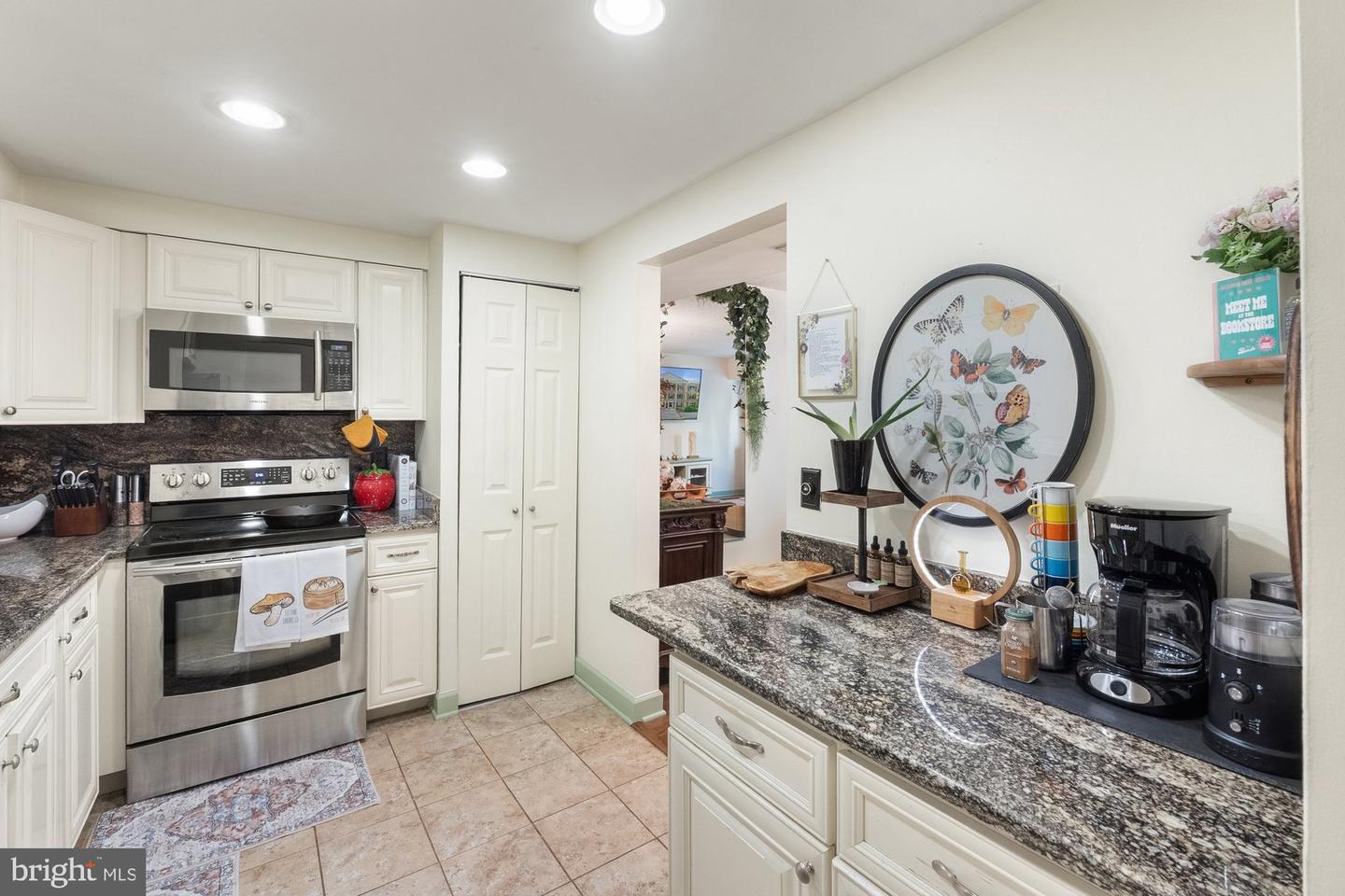 7651 TREMAYNE PL #207, MCLEAN, Virginia 22102, 2 Bedrooms Bedrooms, ,1 BathroomBathrooms,Residential,For sale,7651 TREMAYNE PL #207,VAFX2237052 MLS # VAFX2237052