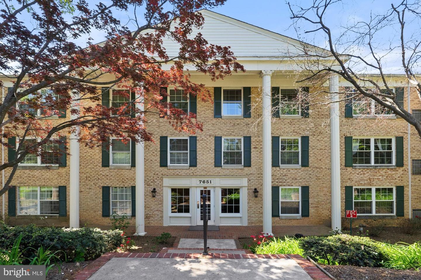 7651 TREMAYNE PL #207, MCLEAN, Virginia 22102, 2 Bedrooms Bedrooms, ,1 BathroomBathrooms,Residential,For sale,7651 TREMAYNE PL #207,VAFX2237052 MLS # VAFX2237052