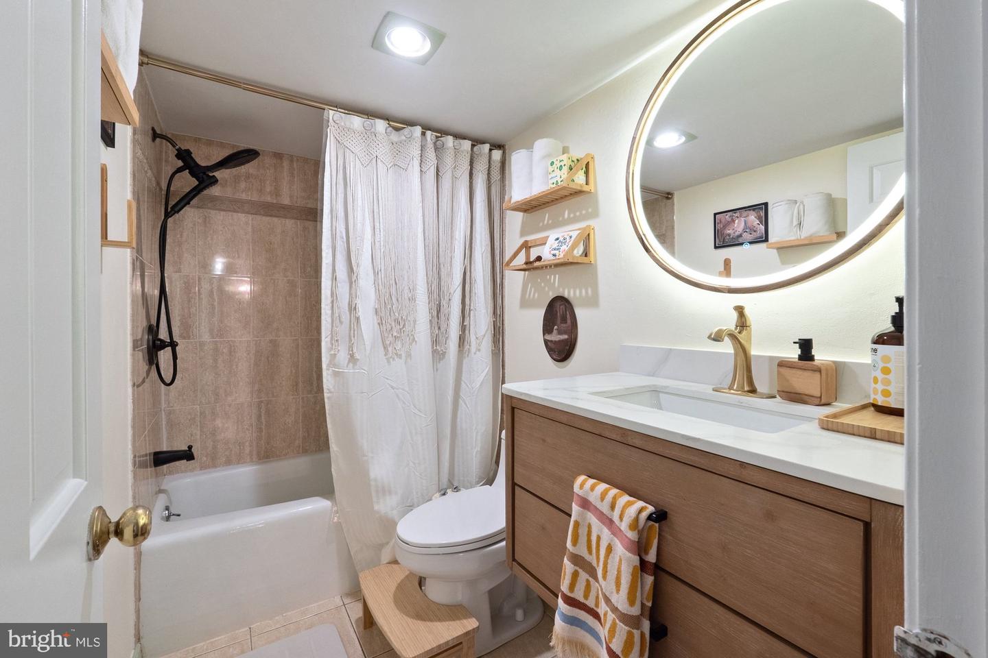 7651 TREMAYNE PL #207, MCLEAN, Virginia 22102, 2 Bedrooms Bedrooms, ,1 BathroomBathrooms,Residential,For sale,7651 TREMAYNE PL #207,VAFX2237052 MLS # VAFX2237052
