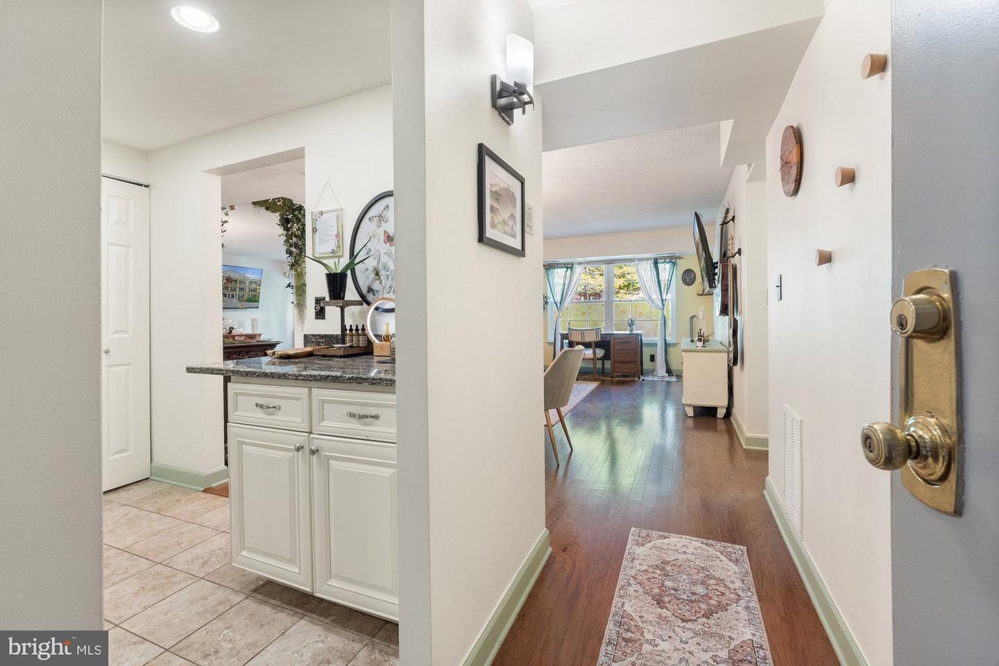 7651 TREMAYNE PL #207, MCLEAN, Virginia 22102, 2 Bedrooms Bedrooms, ,1 BathroomBathrooms,Residential,For sale,7651 TREMAYNE PL #207,VAFX2237052 MLS # VAFX2237052