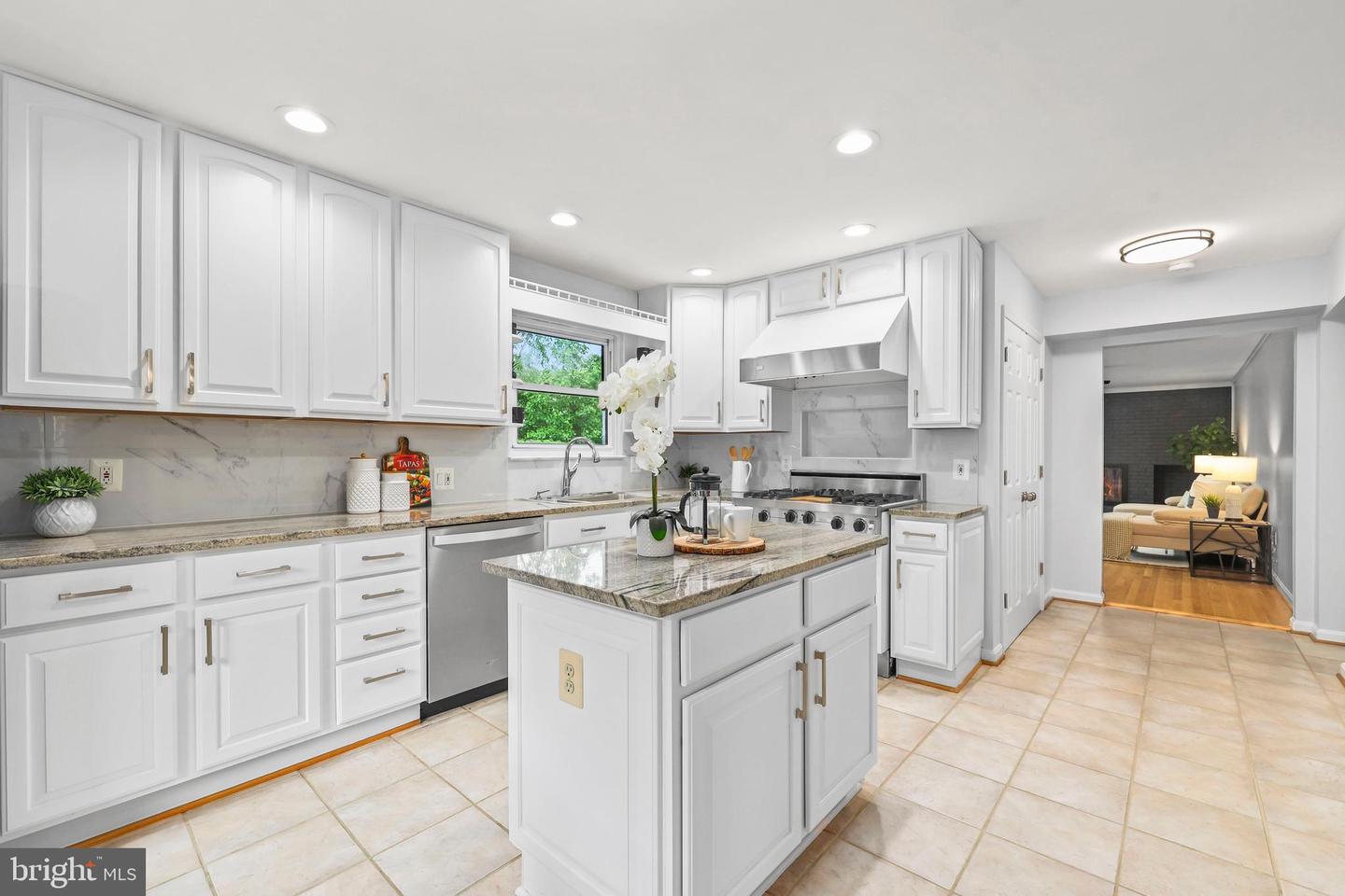 6010 MERRYVALE CT, SPRINGFIELD, Virginia 22152, 4 Bedrooms Bedrooms, ,2 BathroomsBathrooms,Residential,For sale,6010 MERRYVALE CT,VAFX2237508 MLS # VAFX2237508