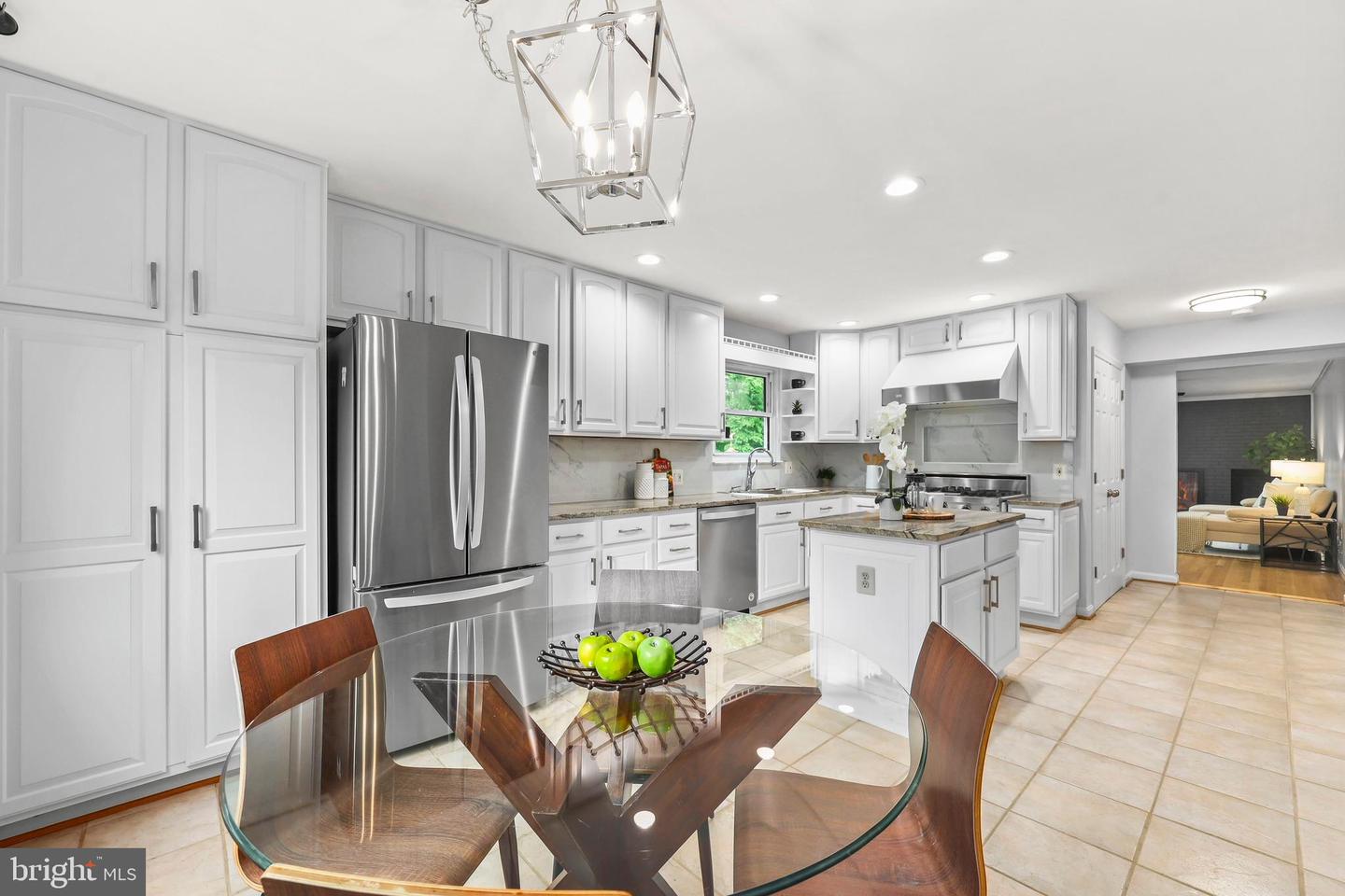 6010 MERRYVALE CT, SPRINGFIELD, Virginia 22152, 4 Bedrooms Bedrooms, ,2 BathroomsBathrooms,Residential,For sale,6010 MERRYVALE CT,VAFX2237508 MLS # VAFX2237508