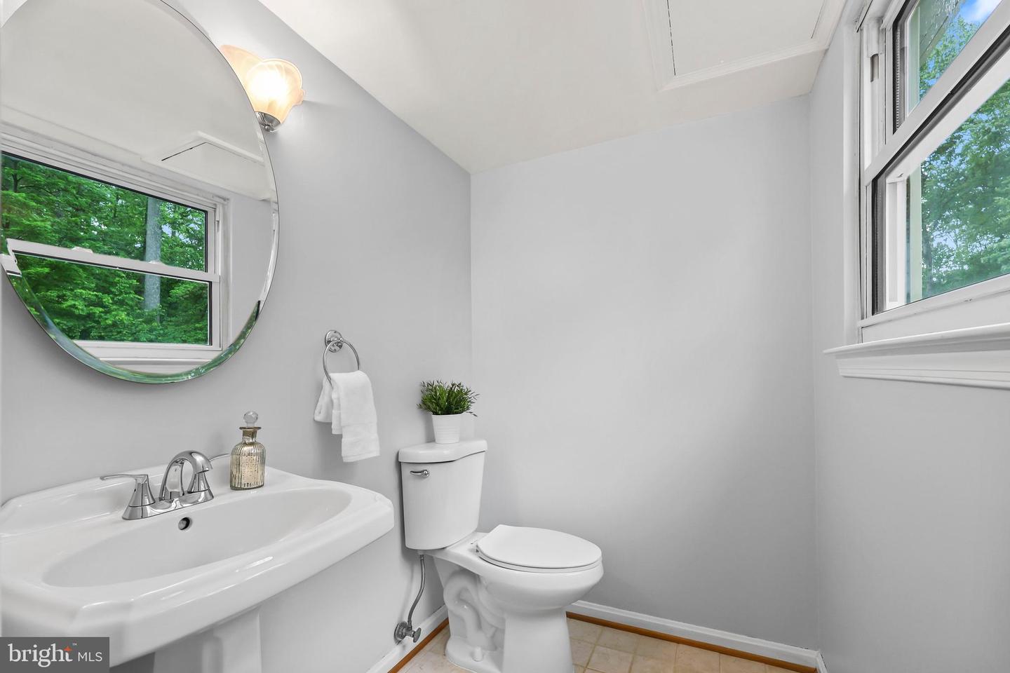 6010 MERRYVALE CT, SPRINGFIELD, Virginia 22152, 4 Bedrooms Bedrooms, ,2 BathroomsBathrooms,Residential,For sale,6010 MERRYVALE CT,VAFX2237508 MLS # VAFX2237508