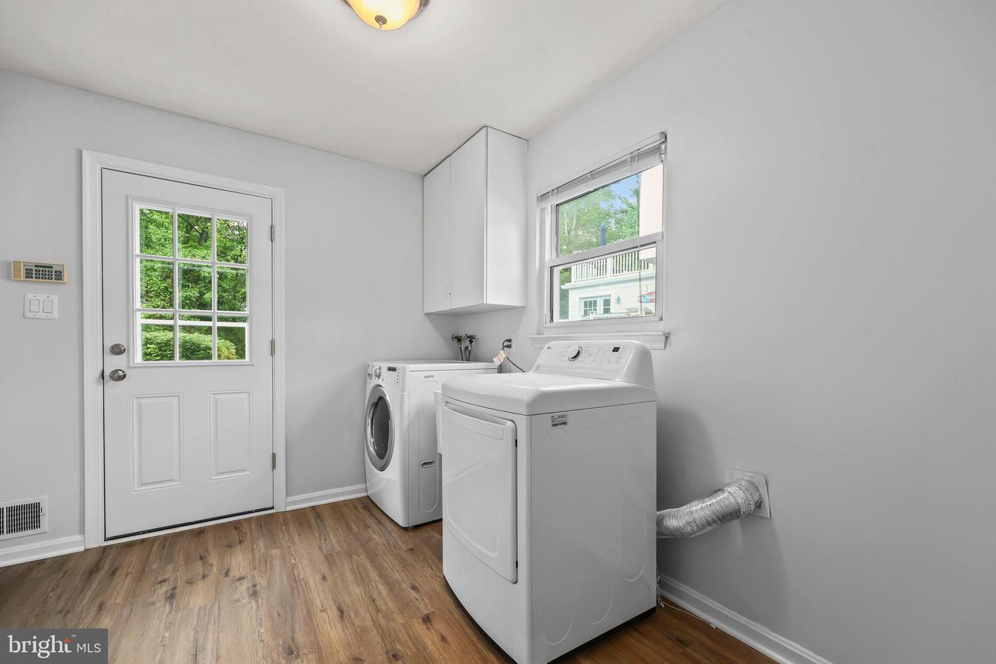 6010 MERRYVALE CT, SPRINGFIELD, Virginia 22152, 4 Bedrooms Bedrooms, ,2 BathroomsBathrooms,Residential,For sale,6010 MERRYVALE CT,VAFX2237508 MLS # VAFX2237508