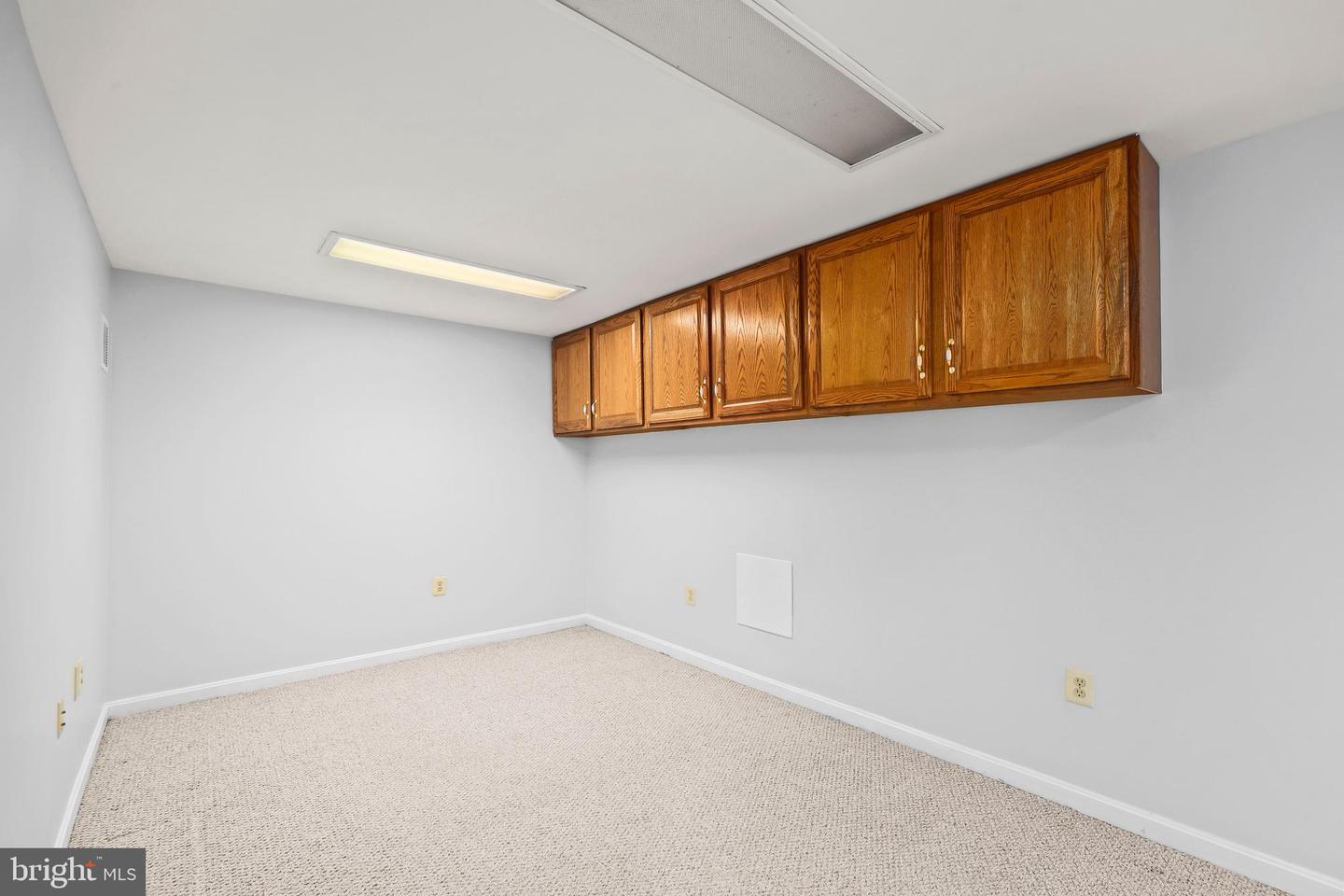 6010 MERRYVALE CT, SPRINGFIELD, Virginia 22152, 4 Bedrooms Bedrooms, ,2 BathroomsBathrooms,Residential,For sale,6010 MERRYVALE CT,VAFX2237508 MLS # VAFX2237508