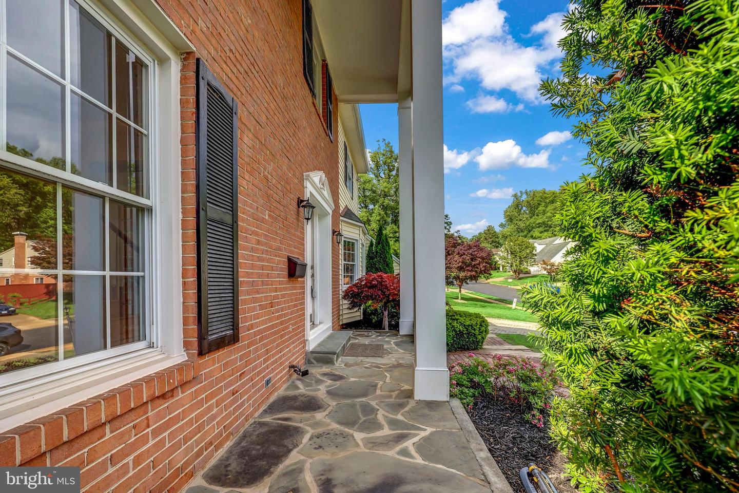 6010 MERRYVALE CT, SPRINGFIELD, Virginia 22152, 4 Bedrooms Bedrooms, ,2 BathroomsBathrooms,Residential,For sale,6010 MERRYVALE CT,VAFX2237508 MLS # VAFX2237508