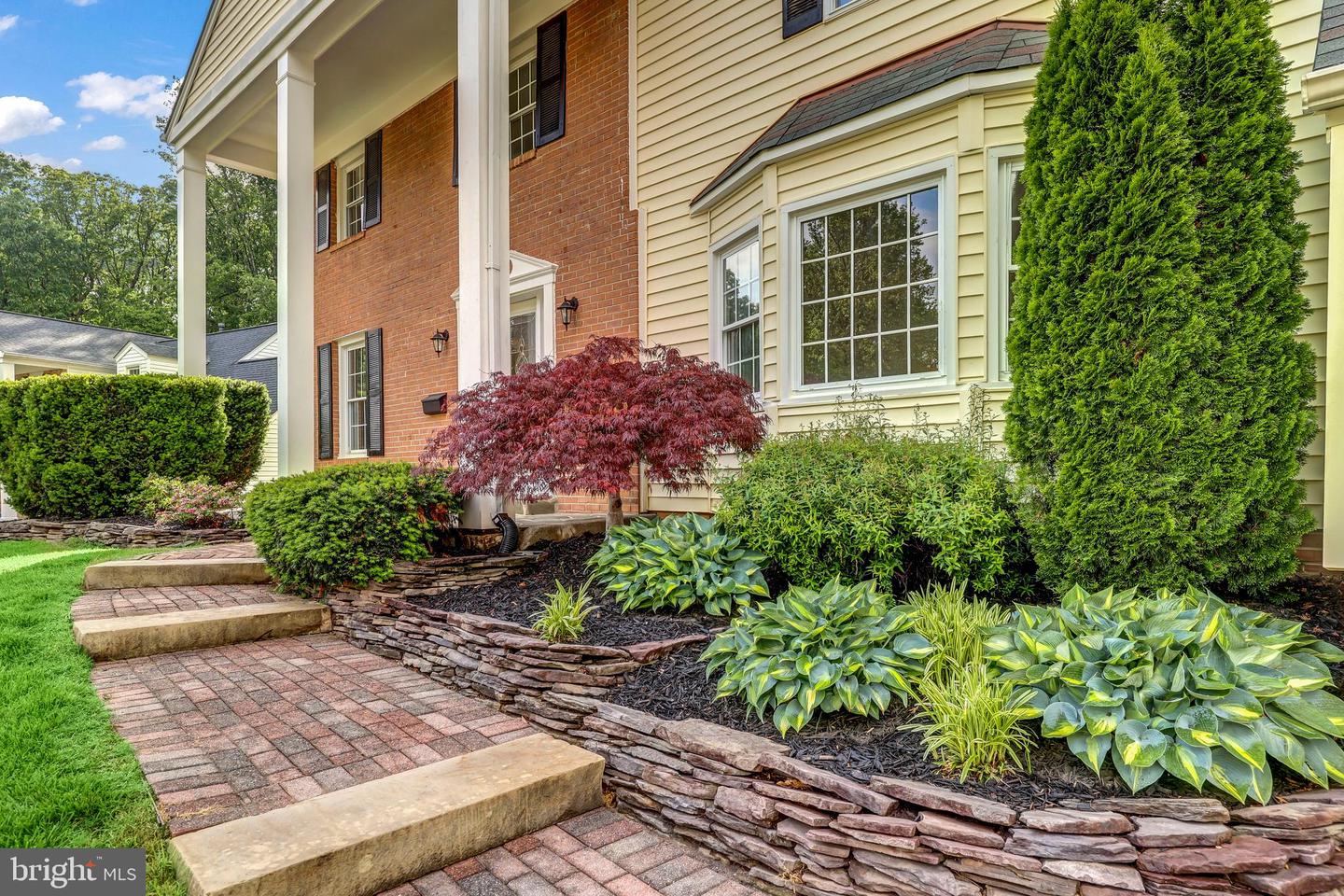 6010 MERRYVALE CT, SPRINGFIELD, Virginia 22152, 4 Bedrooms Bedrooms, ,2 BathroomsBathrooms,Residential,For sale,6010 MERRYVALE CT,VAFX2237508 MLS # VAFX2237508