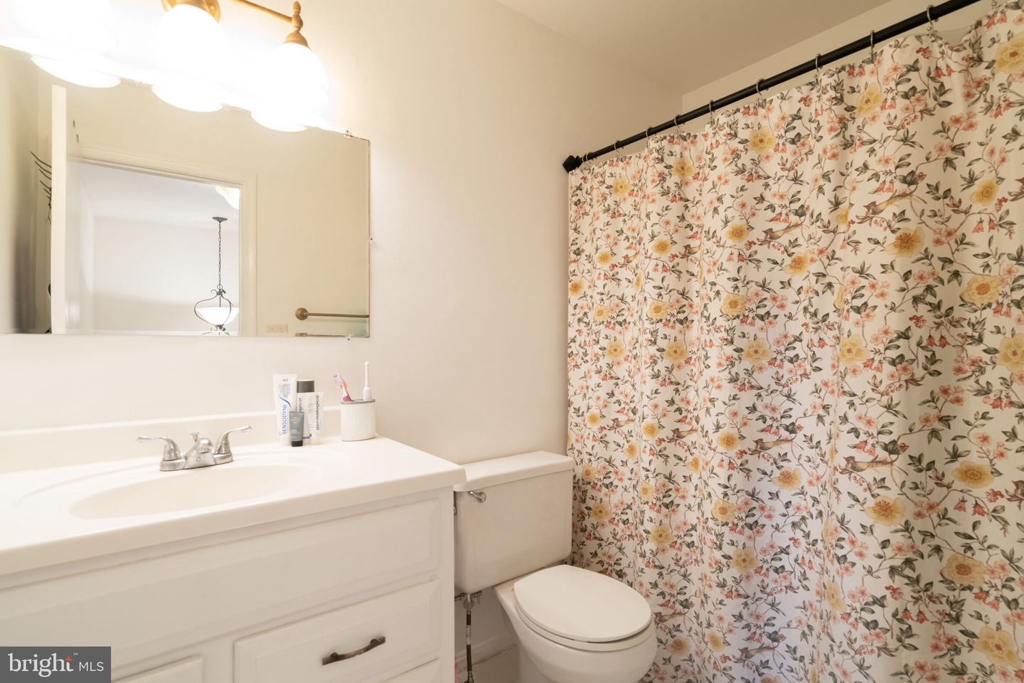 15323 GATEHOUSE TER, WOODBRIDGE, Virginia 22191, 2 Bedrooms Bedrooms, ,2 BathroomsBathrooms,Residential,For sale,15323 GATEHOUSE TER,VAPW2093414 MLS # VAPW2093414