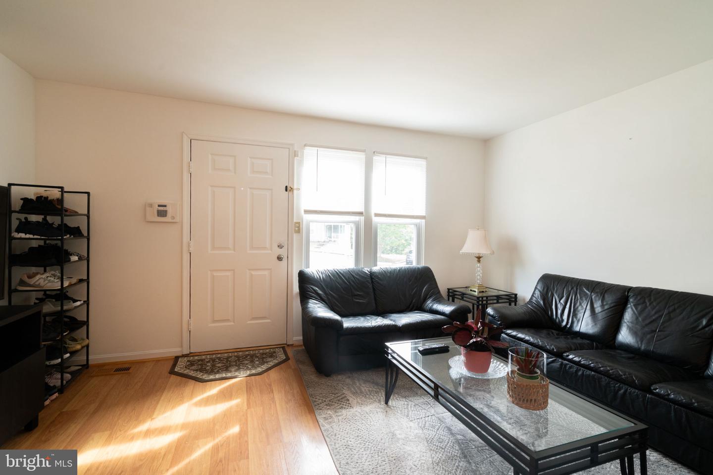 15323 GATEHOUSE TER, WOODBRIDGE, Virginia 22191, 2 Bedrooms Bedrooms, ,2 BathroomsBathrooms,Residential,For sale,15323 GATEHOUSE TER,VAPW2093414 MLS # VAPW2093414