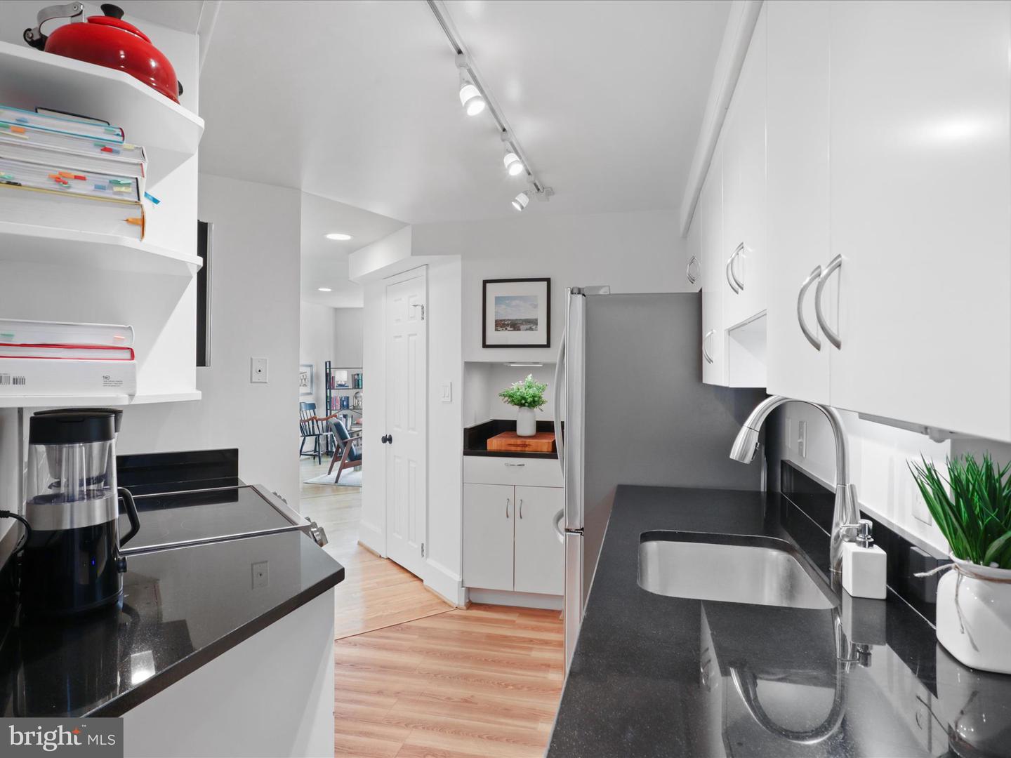 1409 21ST ST NW #3C, WASHINGTON, District Of Columbia 20036, 2 Bedrooms Bedrooms, ,1 BathroomBathrooms,Residential,For sale,1409 21ST ST NW #3C,DCDC2198098 MLS # DCDC2198098
