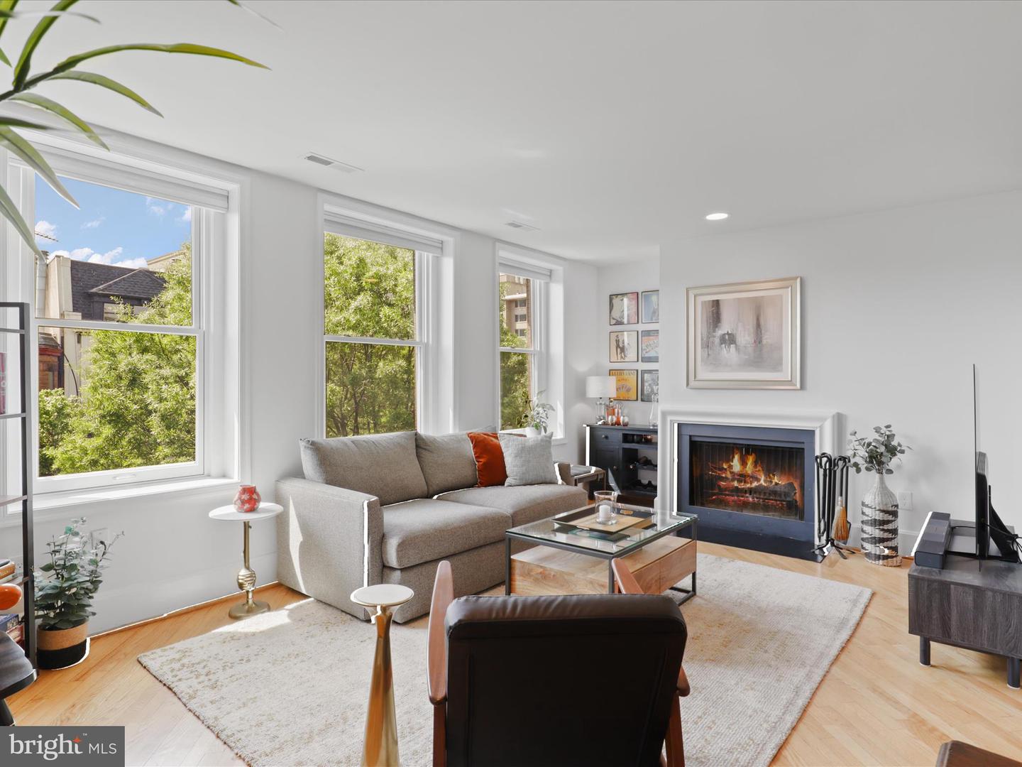 1409 21ST ST NW #3C, WASHINGTON, District Of Columbia 20036, 2 Bedrooms Bedrooms, ,1 BathroomBathrooms,Residential,For sale,1409 21ST ST NW #3C,DCDC2198098 MLS # DCDC2198098