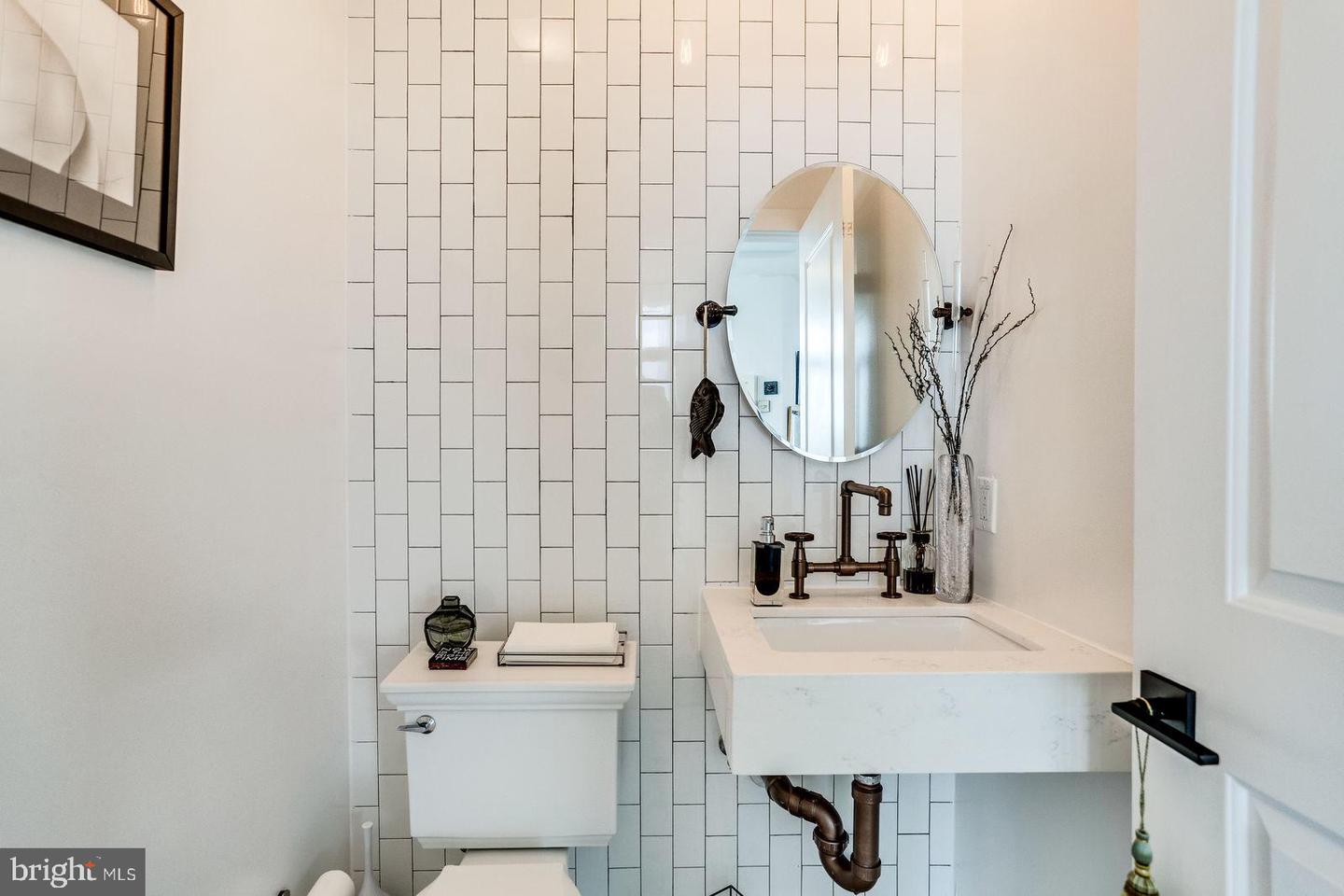 1402 H ST NE #501, WASHINGTON, District Of Columbia 20002, 2 Bedrooms Bedrooms, ,2 BathroomsBathrooms,Residential,For sale,1402 H ST NE #501,DCDC2198120 MLS # DCDC2198120