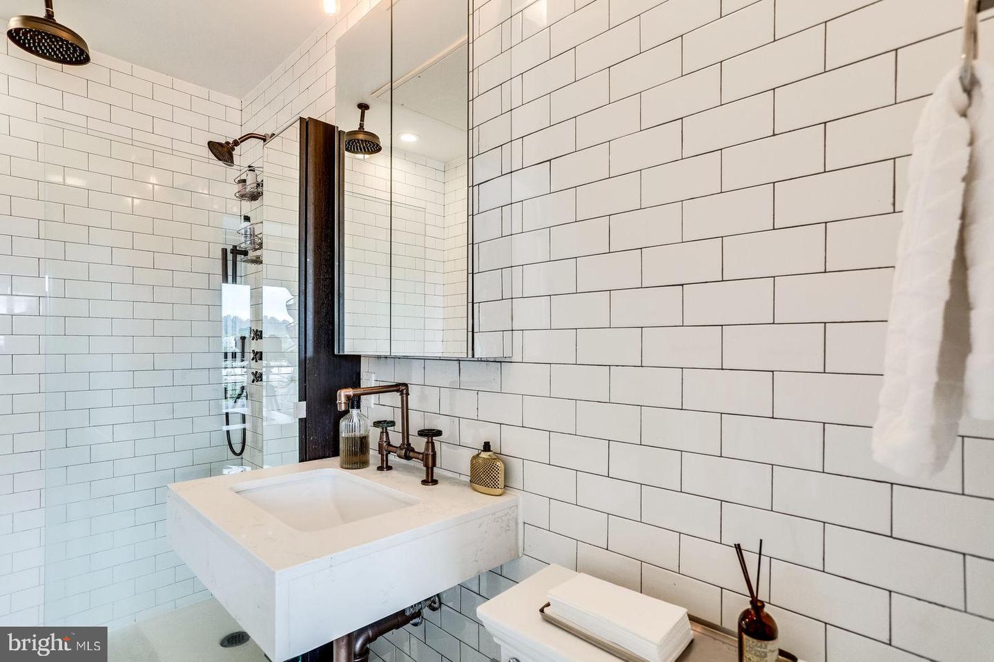1402 H ST NE #501, WASHINGTON, District Of Columbia 20002, 2 Bedrooms Bedrooms, ,2 BathroomsBathrooms,Residential,For sale,1402 H ST NE #501,DCDC2198120 MLS # DCDC2198120