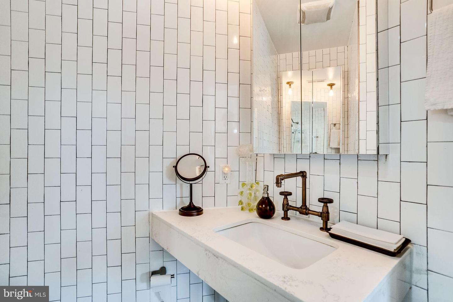 1402 H ST NE #501, WASHINGTON, District Of Columbia 20002, 2 Bedrooms Bedrooms, ,2 BathroomsBathrooms,Residential,For sale,1402 H ST NE #501,DCDC2198120 MLS # DCDC2198120