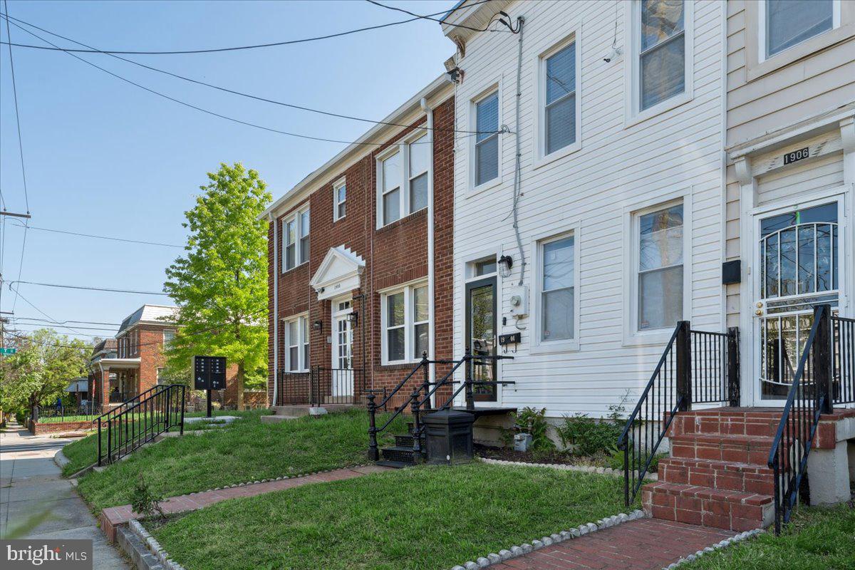 1904 17TH ST SE, WASHINGTON, District Of Columbia 20020, 3 Bedrooms Bedrooms, ,2 BathroomsBathrooms,Residential,For sale,1904 17TH ST SE,DCDC2198246 MLS # DCDC2198246
