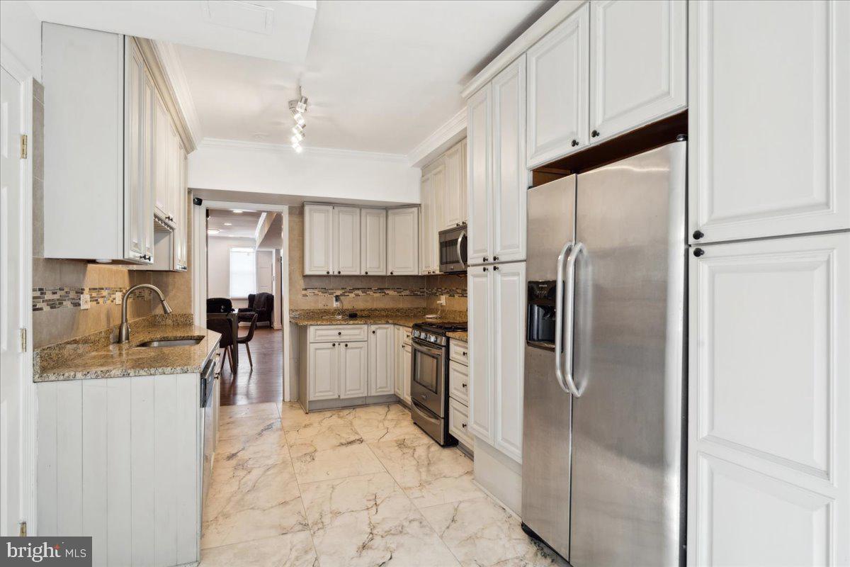 1904 17TH ST SE, WASHINGTON, District Of Columbia 20020, 3 Bedrooms Bedrooms, ,2 BathroomsBathrooms,Residential,For sale,1904 17TH ST SE,DCDC2198246 MLS # DCDC2198246