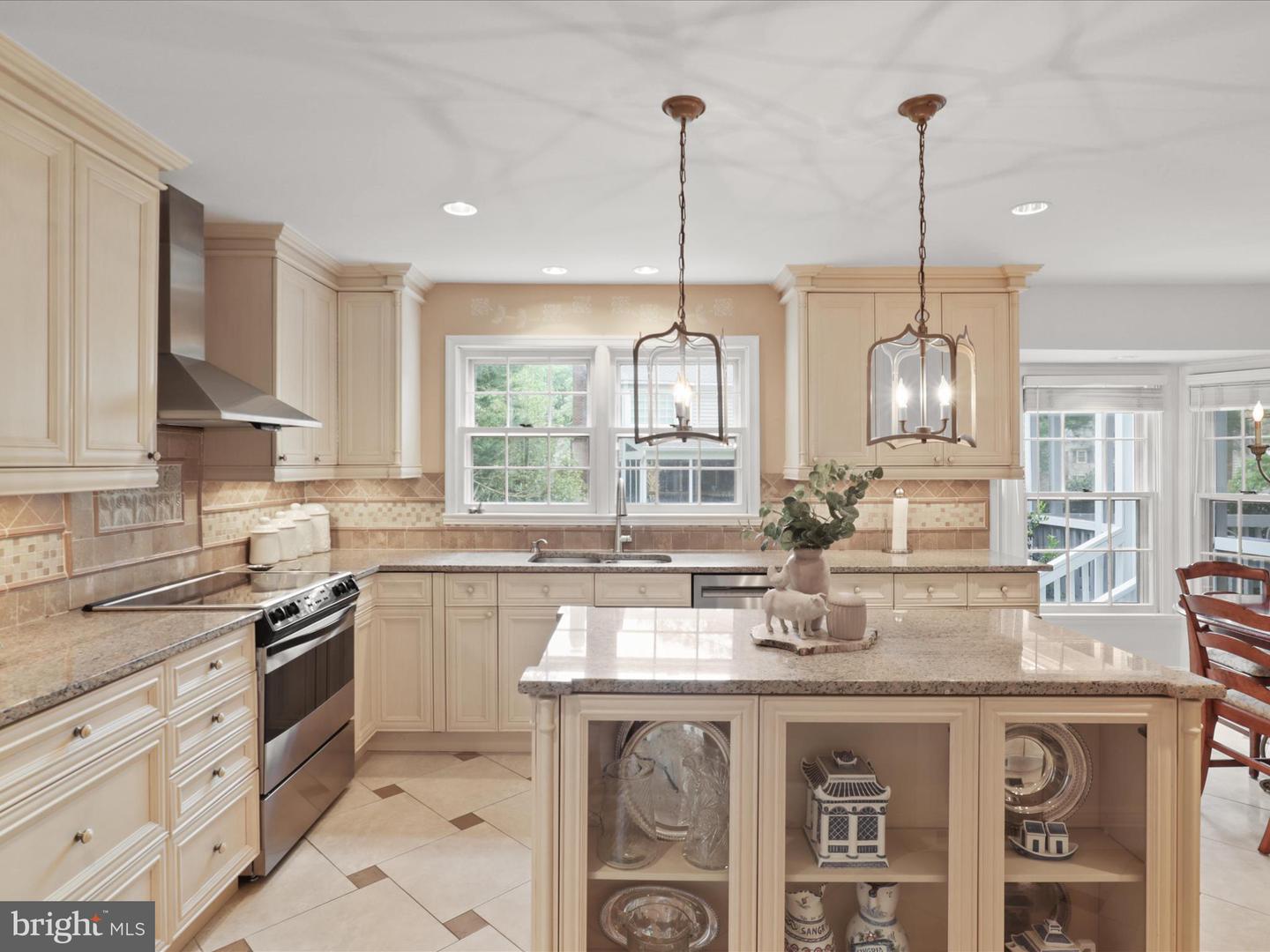 1612 AUTUMNWOOD DR, RESTON, Virginia 20194, 3 Bedrooms Bedrooms, ,2 BathroomsBathrooms,Residential,For sale,1612 AUTUMNWOOD DR,VAFX2237752 MLS # VAFX2237752