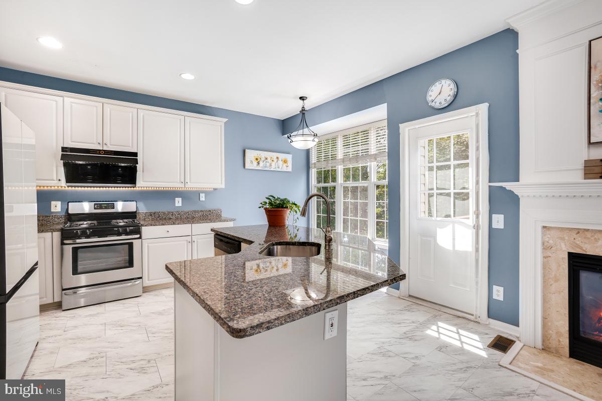 47557 TENFOOT ISLAND TER, STERLING, Virginia 20165, 3 Bedrooms Bedrooms, ,3 BathroomsBathrooms,Residential,For sale,47557 TENFOOT ISLAND TER,VALO2095252 MLS # VALO2095252