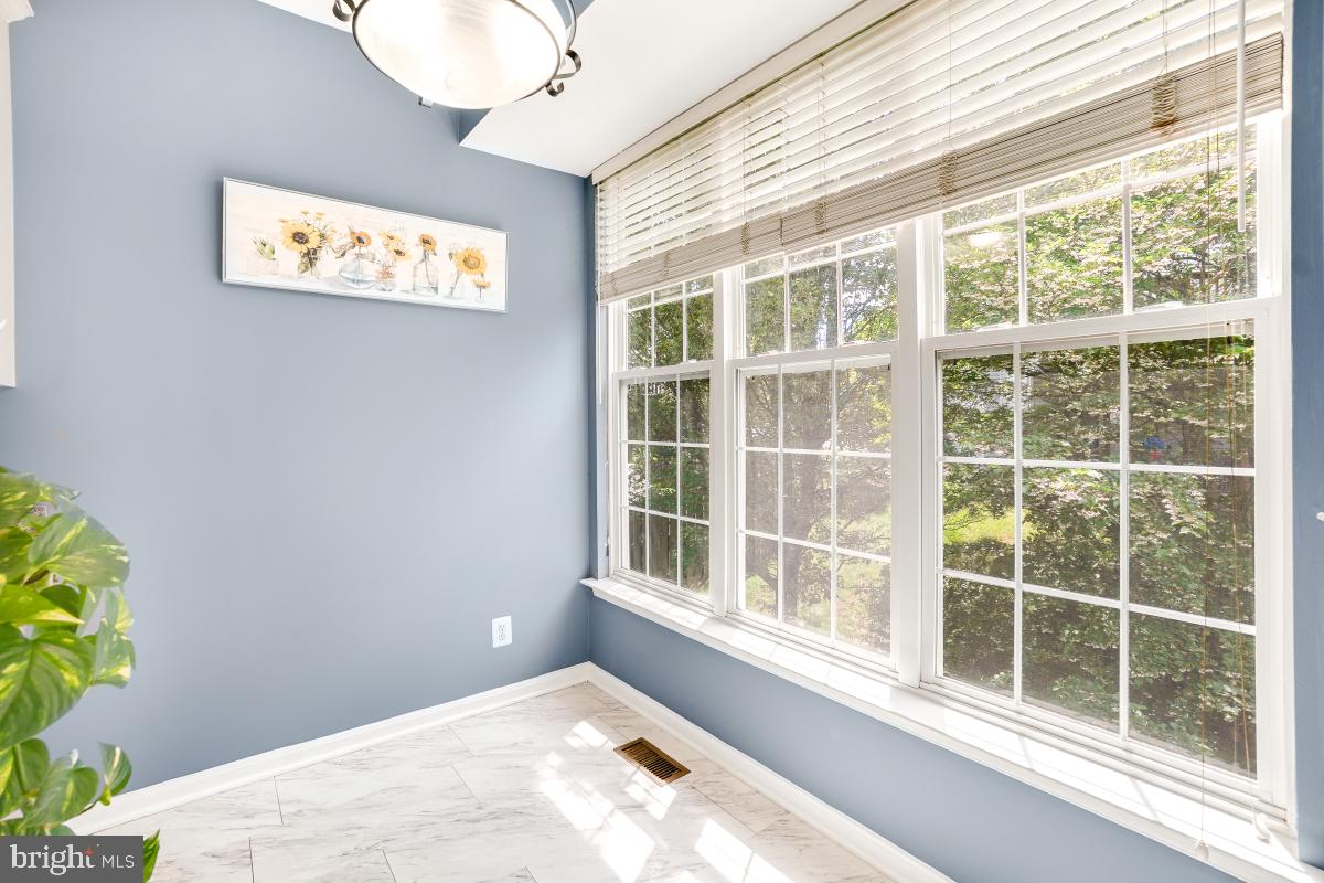 47557 TENFOOT ISLAND TER, STERLING, Virginia 20165, 3 Bedrooms Bedrooms, ,3 BathroomsBathrooms,Residential,For sale,47557 TENFOOT ISLAND TER,VALO2095252 MLS # VALO2095252